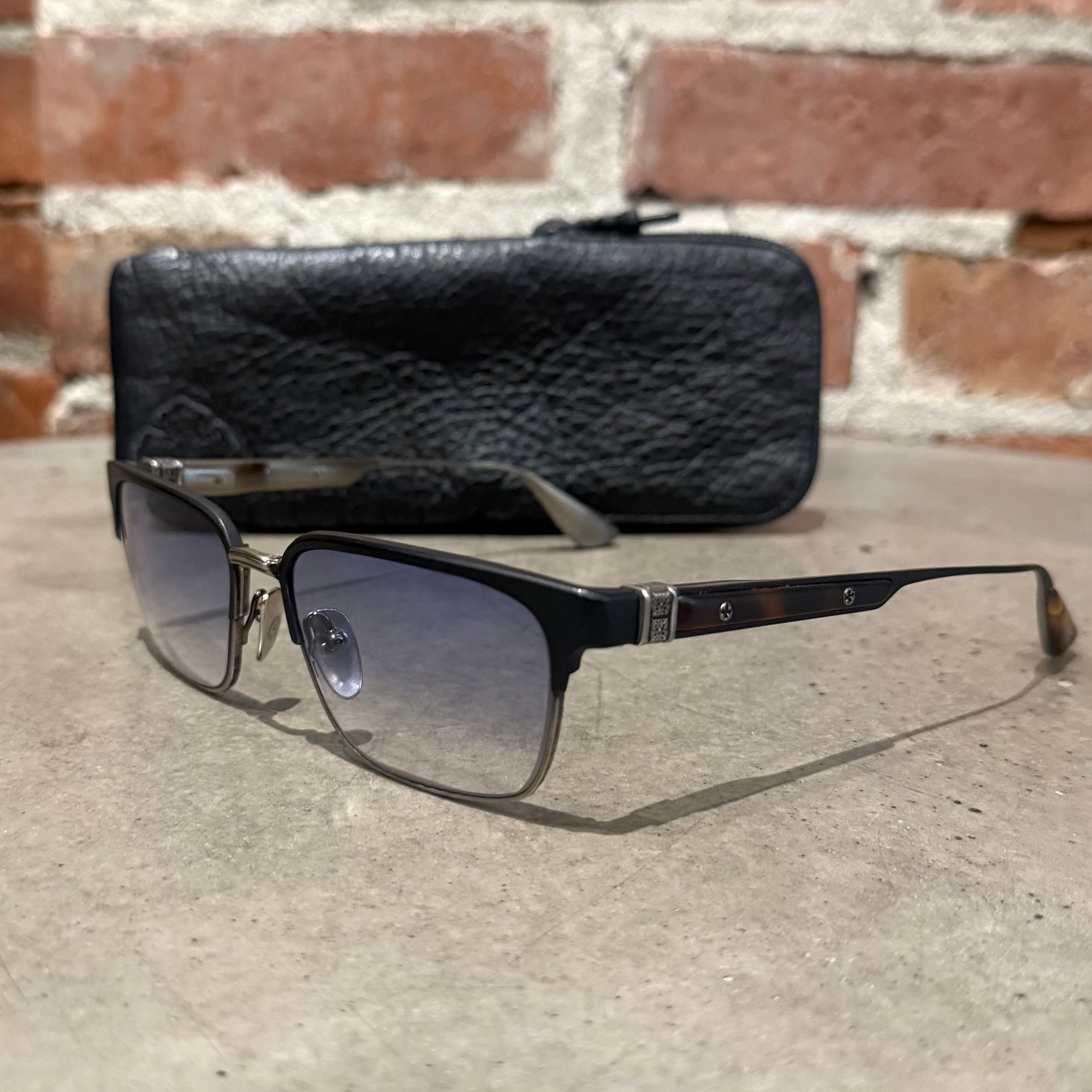 CHROME HEARTS INSTAPOUND SUNGLASSES ‘SILVER’