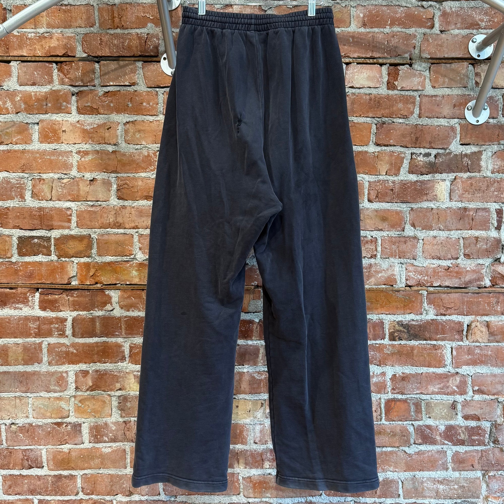 BALENCIAGA FW22 OUTLINE LOGO SWEATPANTS ‘VINTAGE BLACK’