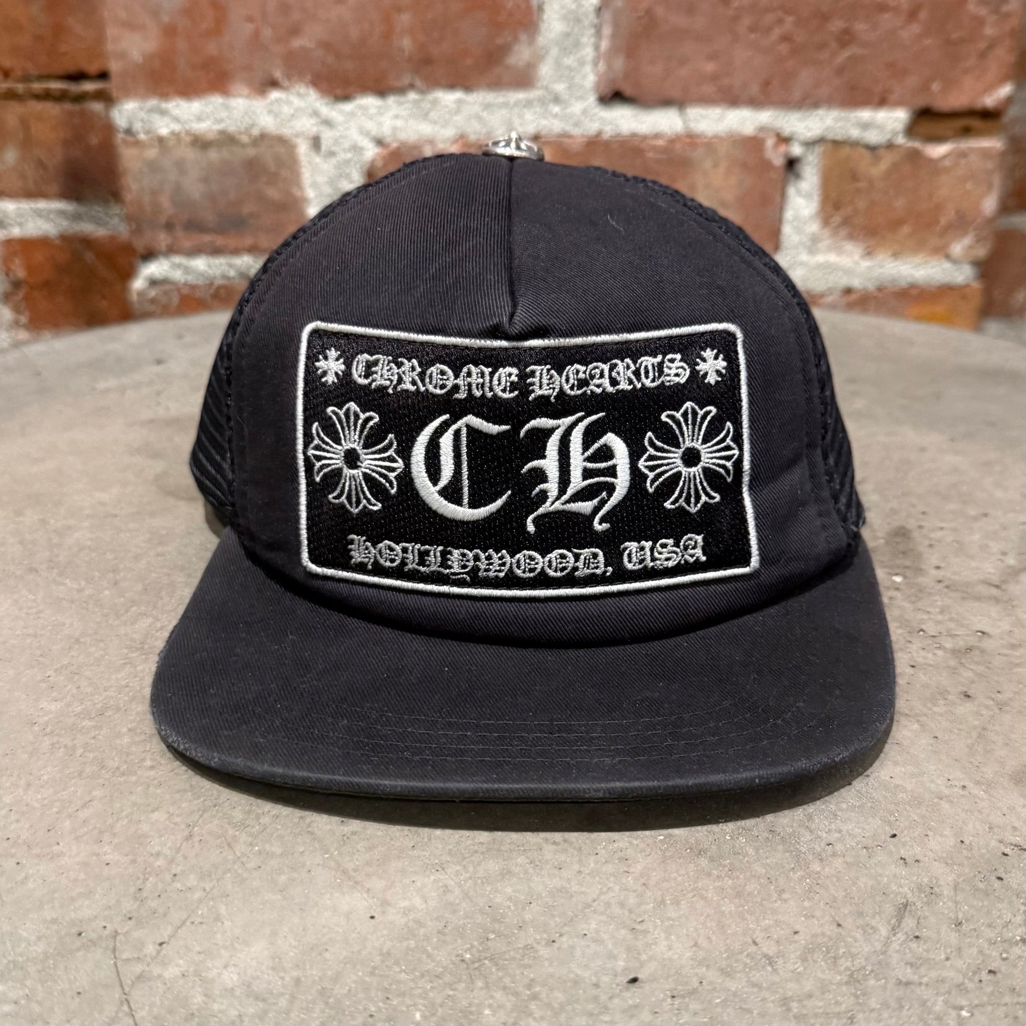 CHROME HEARTS VINTAGE HOLLYWOOD TRUCKER HAT ‘BLACK’
