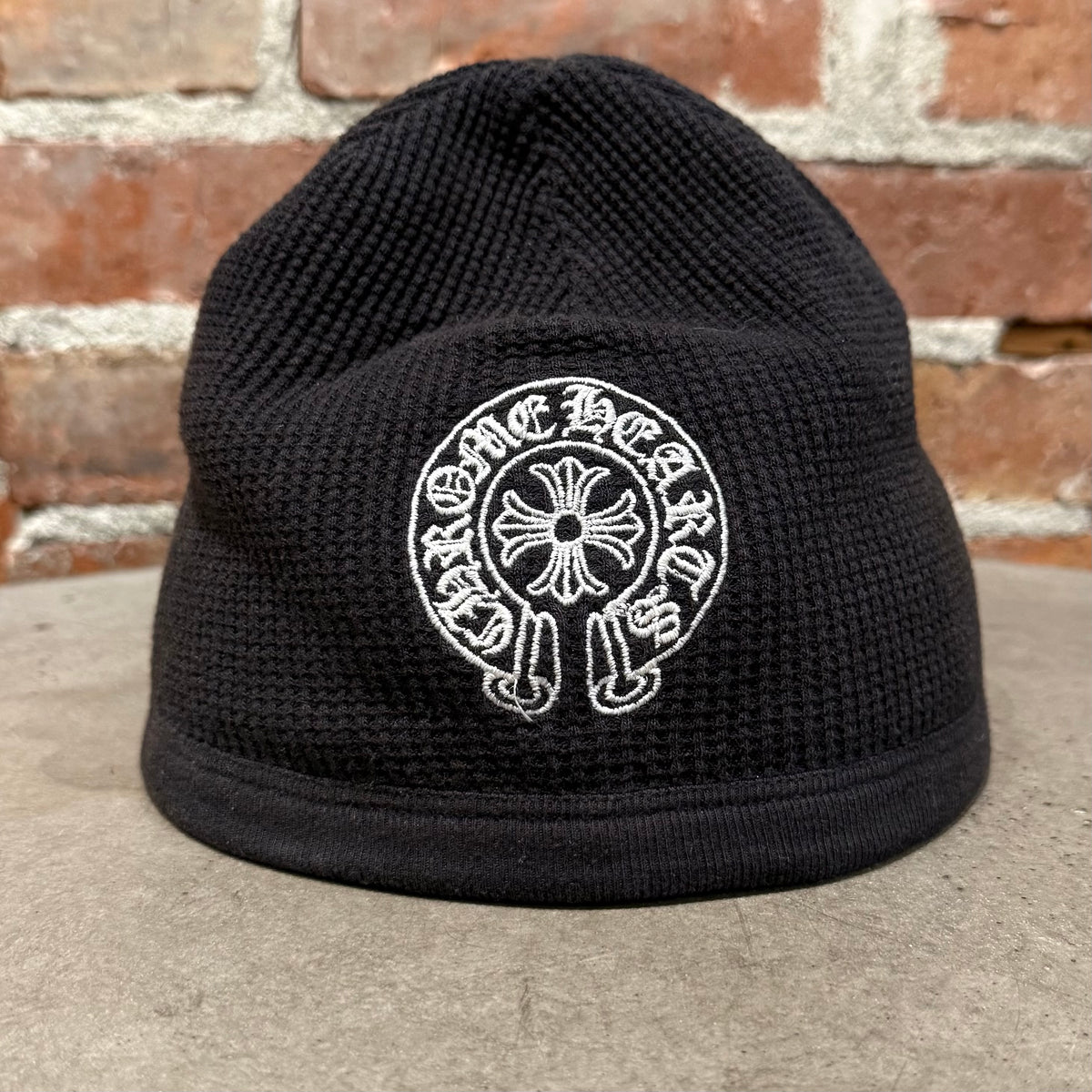 CHROME HEARTS HORSESHOE SKULLY WAFFLE BEANIE ‘BLACK’