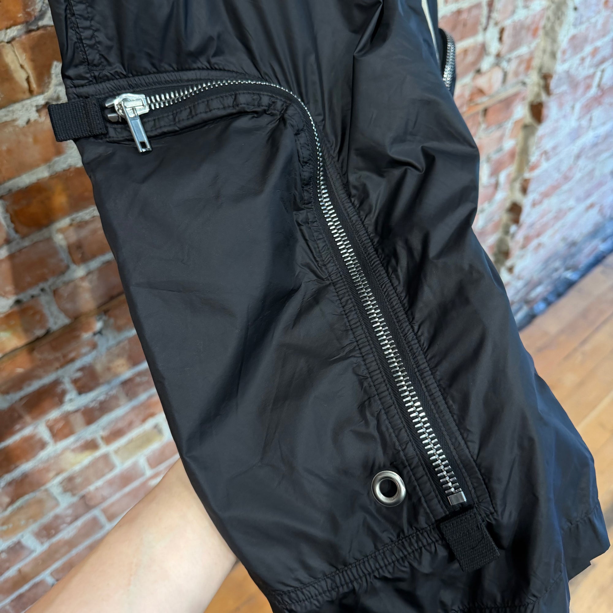 RICK OWENS DRKSDHW BAUHAUS CARGO SHORTS ‘BLACK’