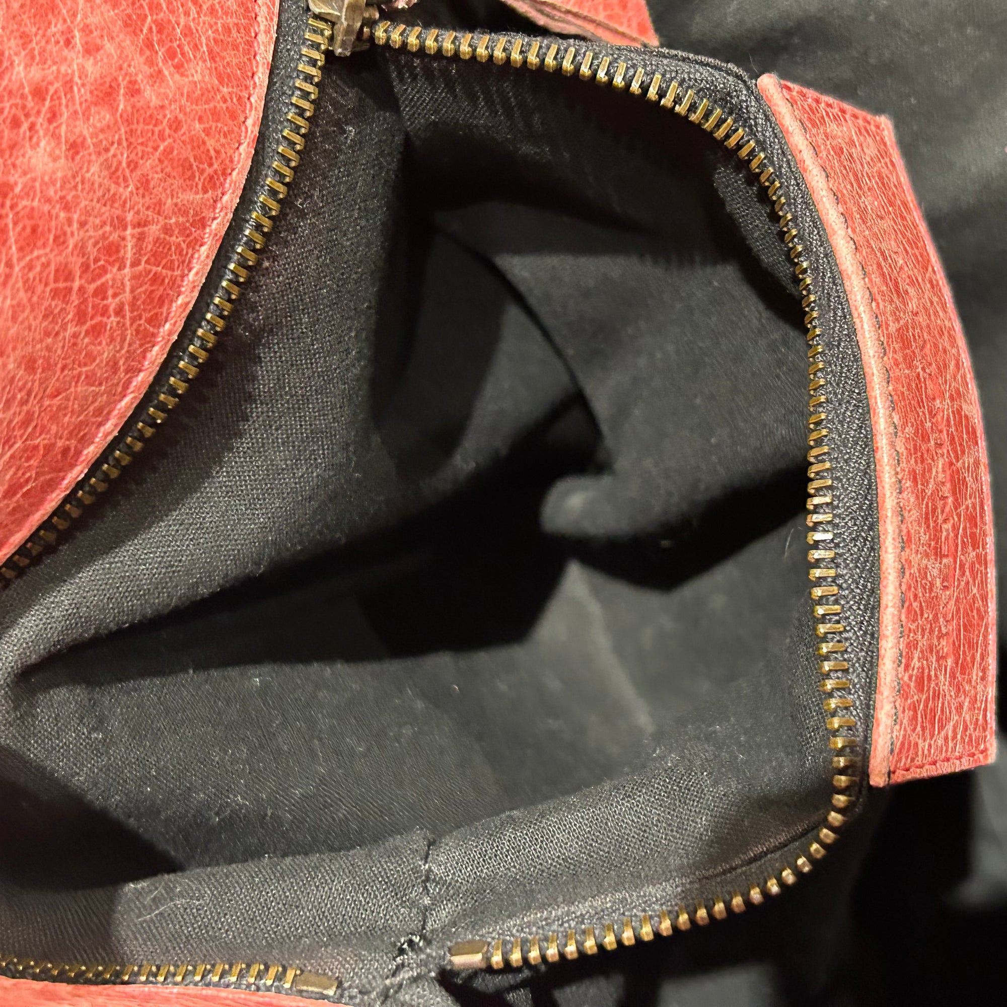 BALENCIAGA CITY MESSENGER SHOULDER BAG ‘RED’