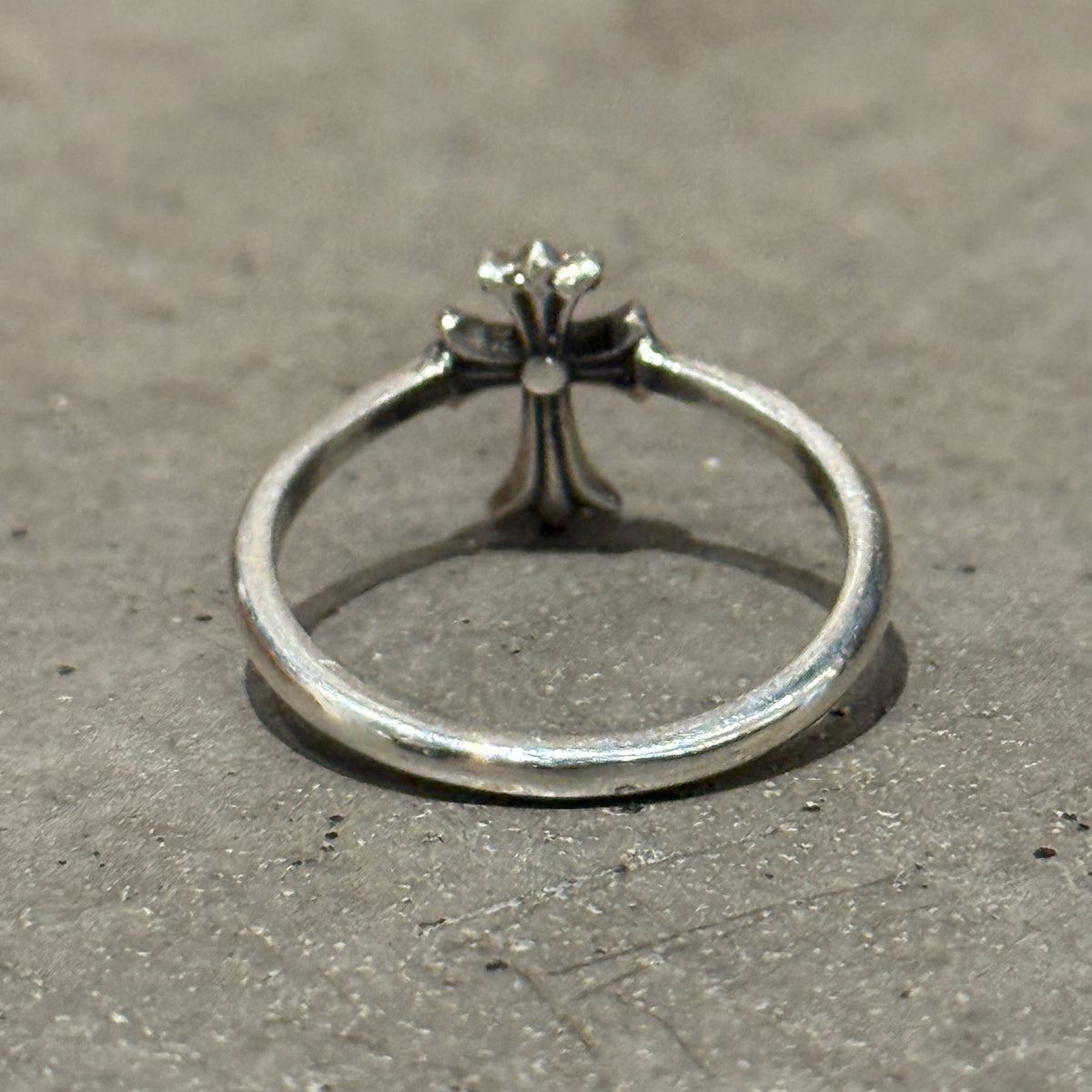 CHROME HEARTS CROSS BUBBLEGUM RING ‘SILVER’