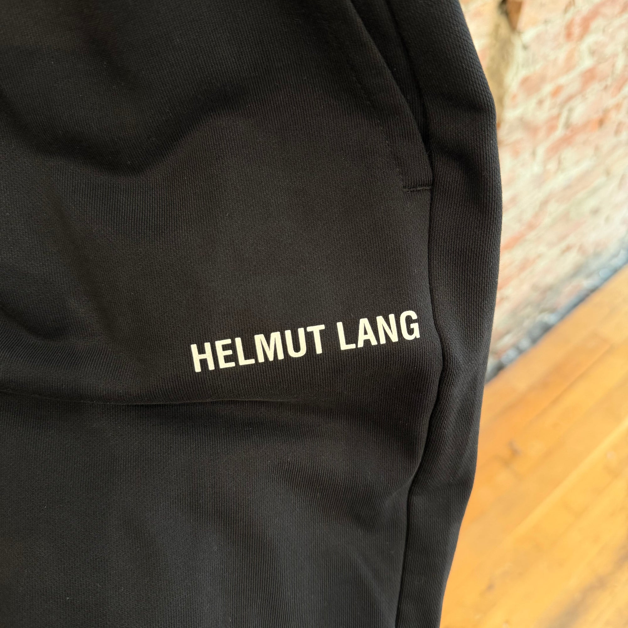 HELMUT LANG SWEATSHORTS ‘BLACK’