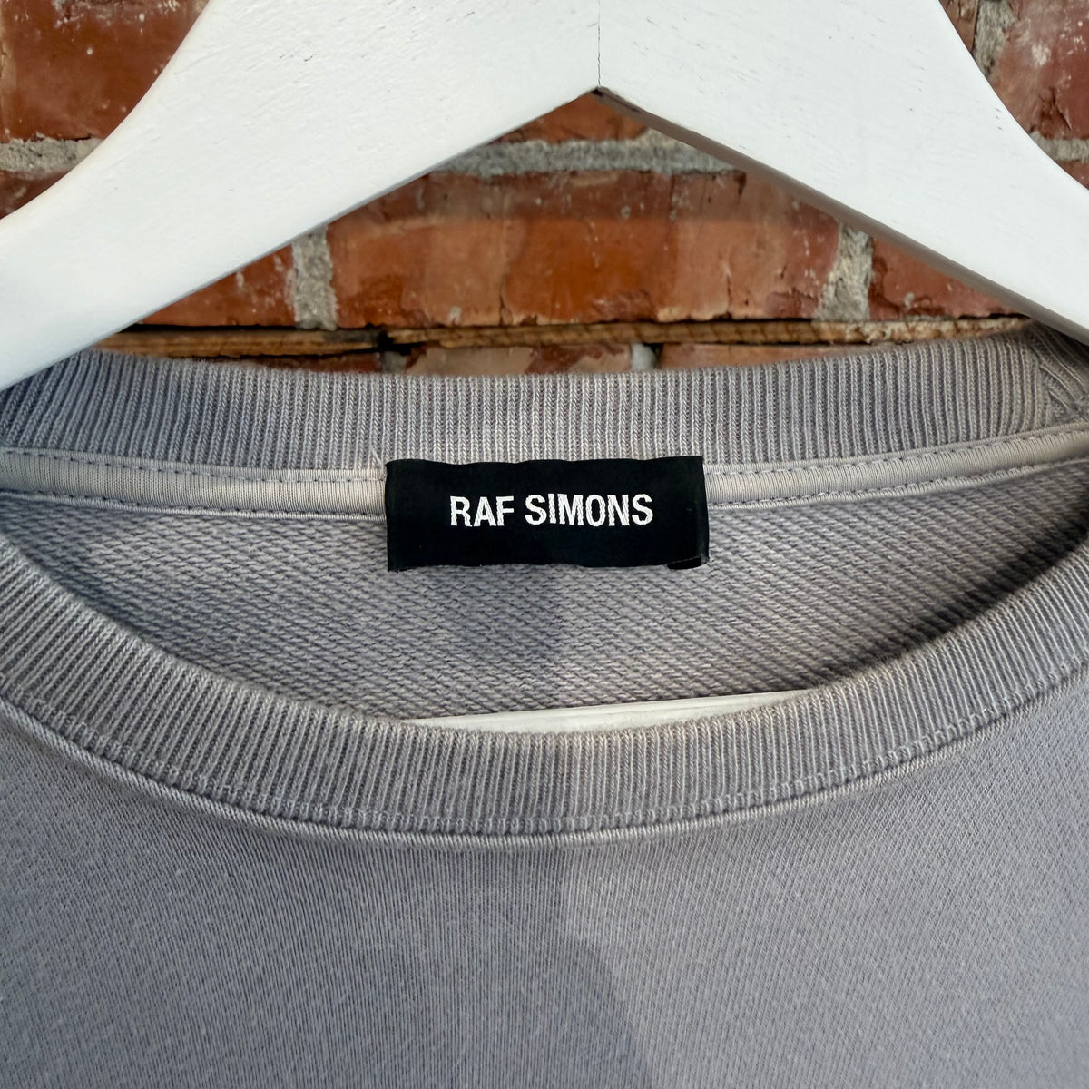 RAF SIMONS SS19 COUPLE CREWNECK ‘GREY’