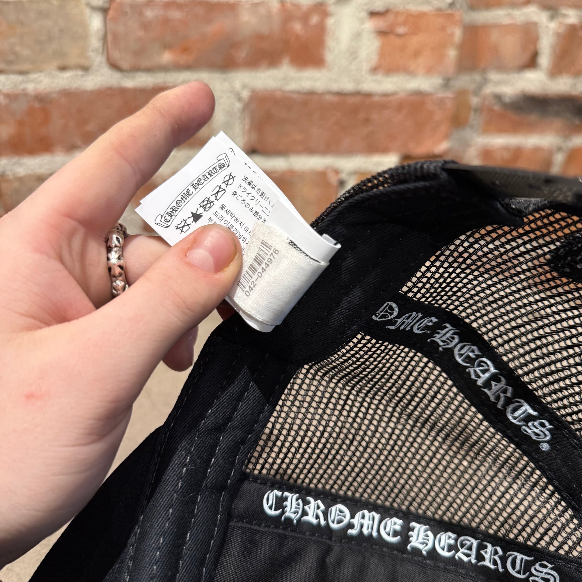 CHROME HEARTS TRIPLE PONY HAIR CROSS PATCH TRUCKER ‘BLACK’