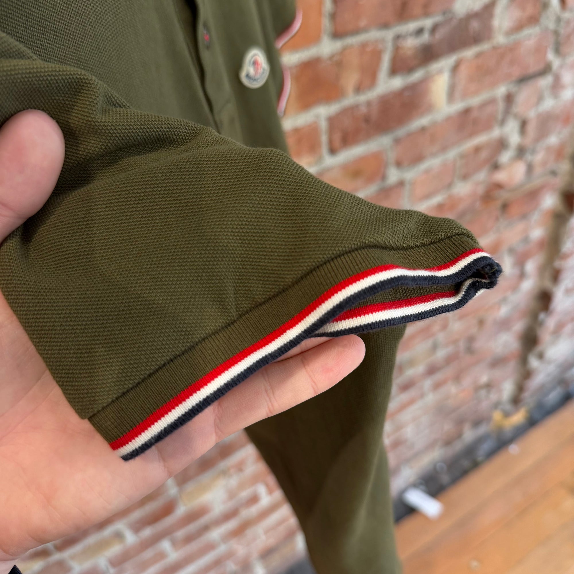 MONCLER TRICOLOR TRIMMED PIQUE POLO ‘OLIVE’
