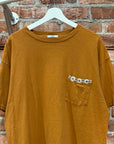BODE BEADED FLEUR POCKET TEE ‘BROWN’