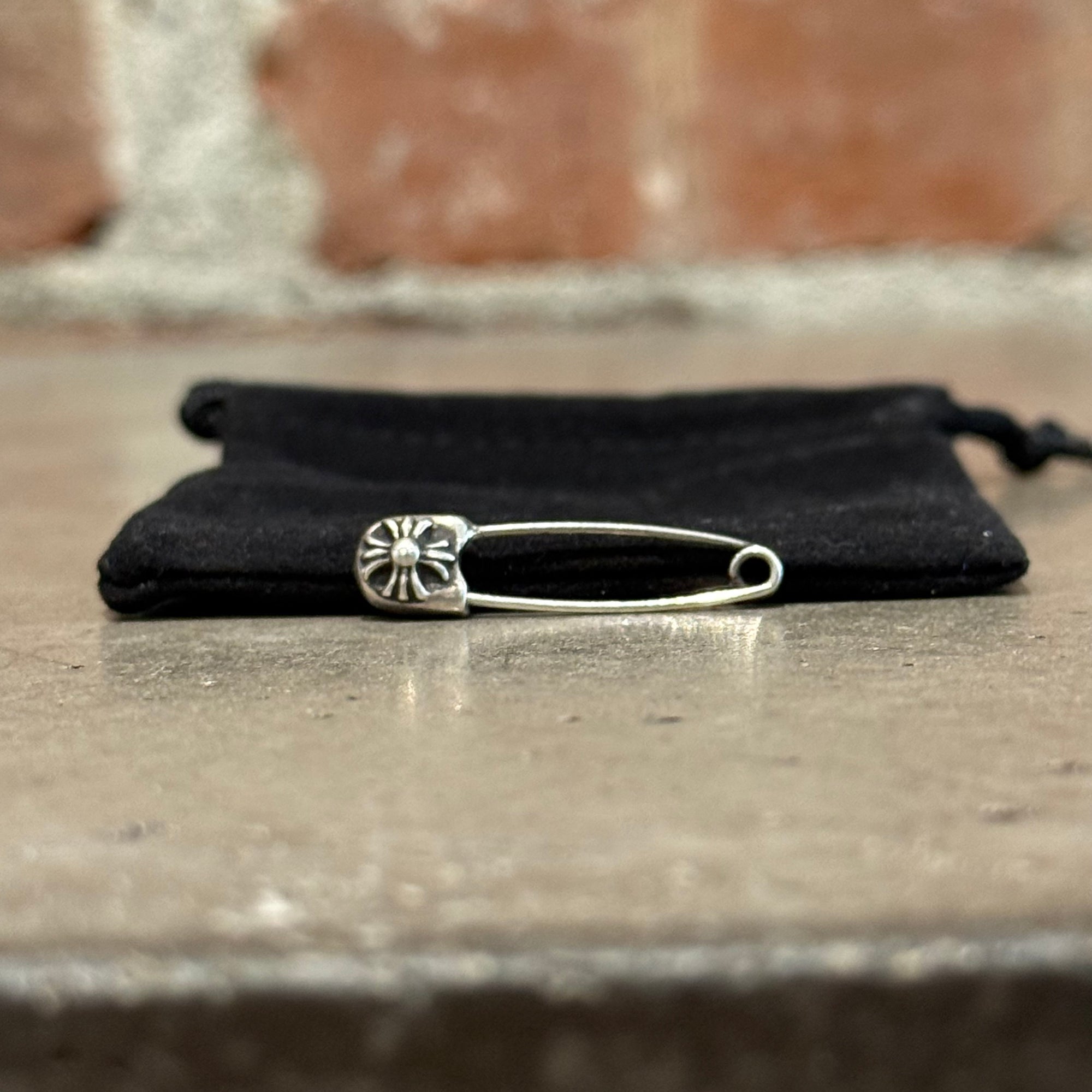 CHROME HEARTS SMALL SAFETY PIN ‘SILVER’