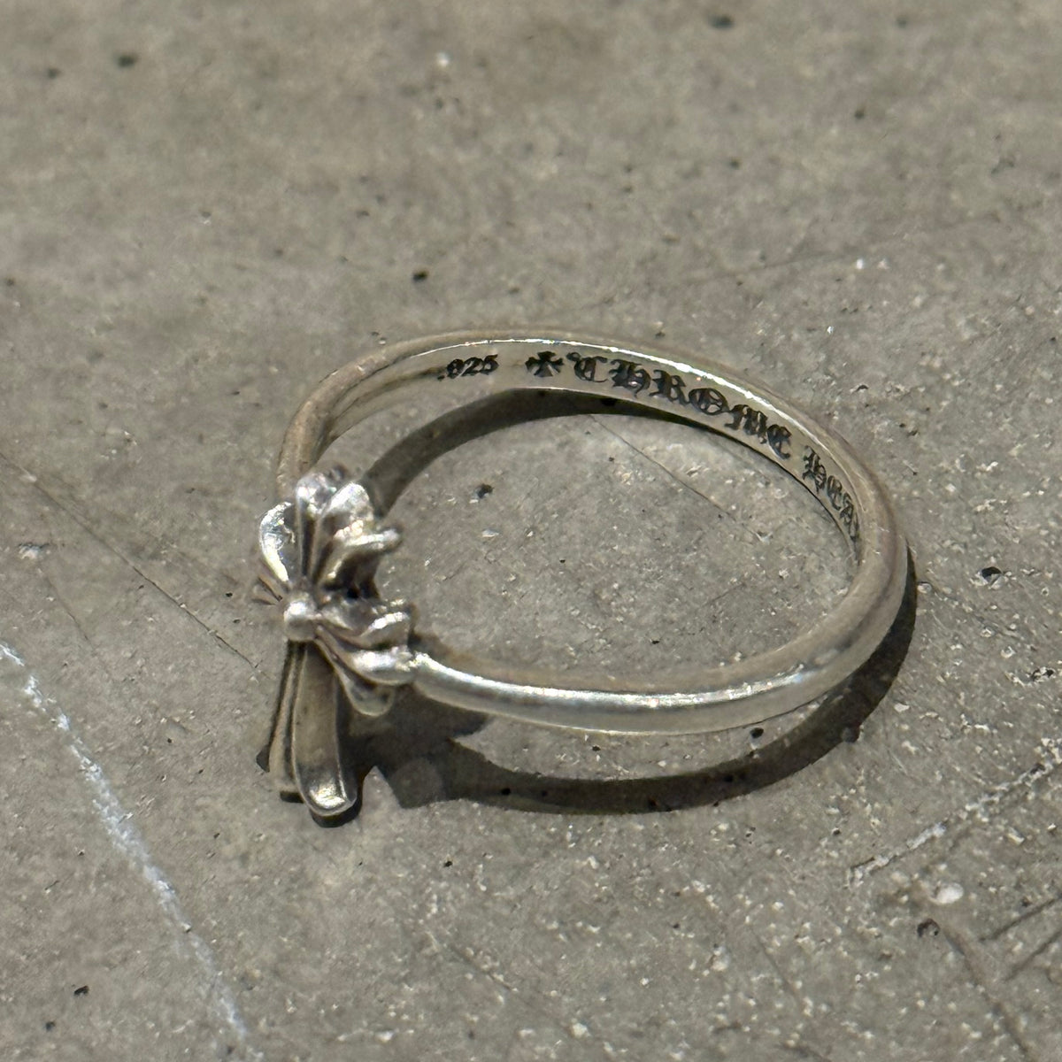 CHROME HEARTS CROSS BUBBLEGUM RING ‘SILVER’