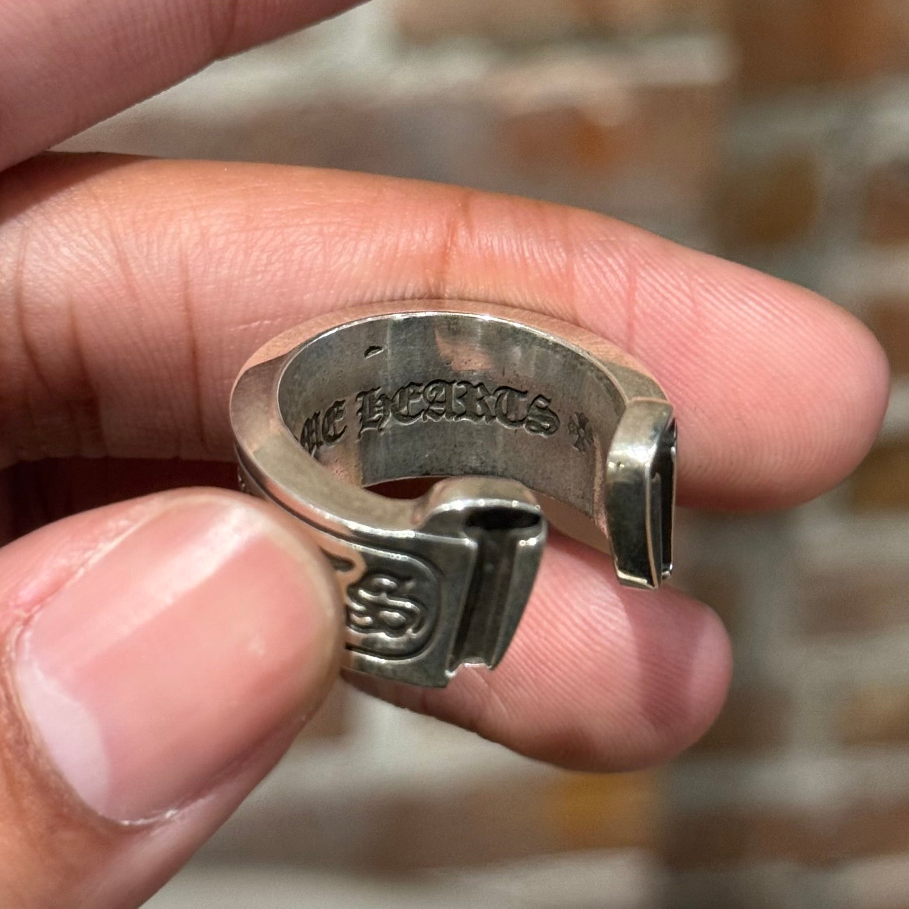 CHROME HEARTS LARGE SCROLL RING ‘SILVER’