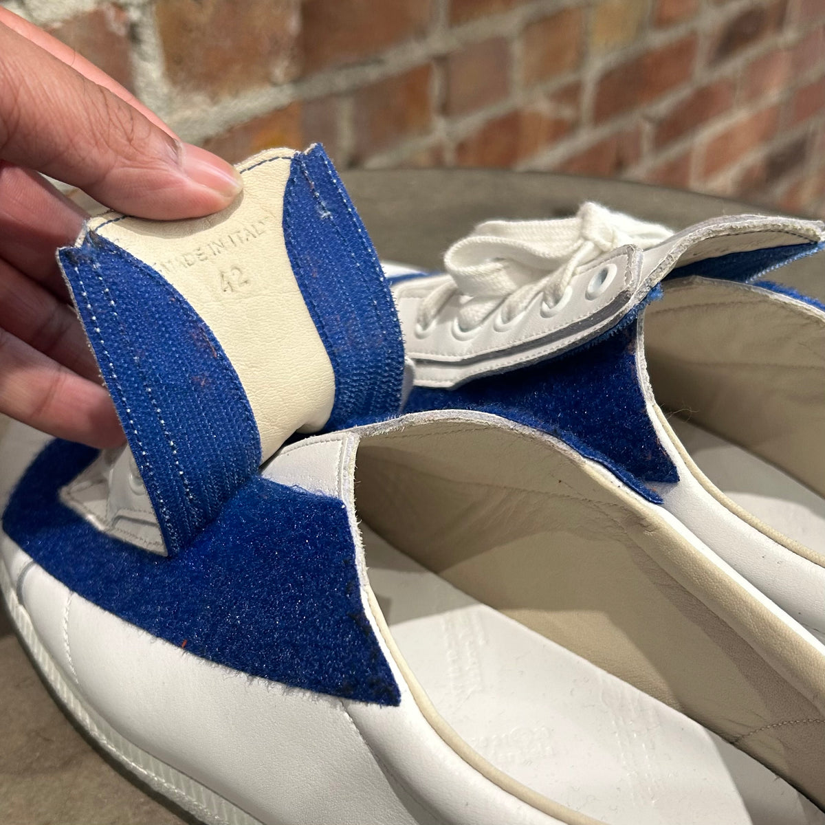 MAISON MARGIELA VELCRO REPLICA GAT SNEAKERS ‘WHITE/BLUE’