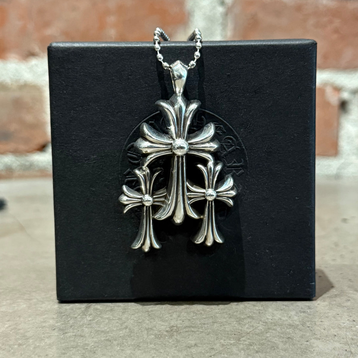 CHROME HEARTS SMALL TRIPLE CROSS NECKLACE ‘SILVER’