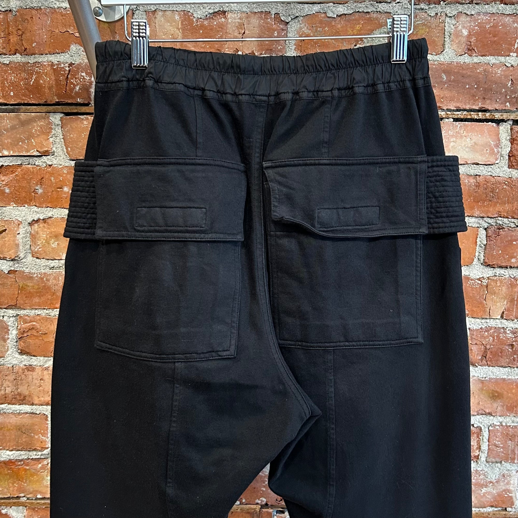 RICK OWENS FW23 LUXOR DRKSDHW RIG CREATCH CARGOS ‘BLACK’