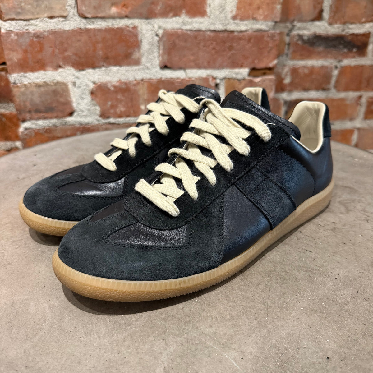 MASION MARGIELA REPLICA GAT SNEAKERS ‘BLACK/GUM’