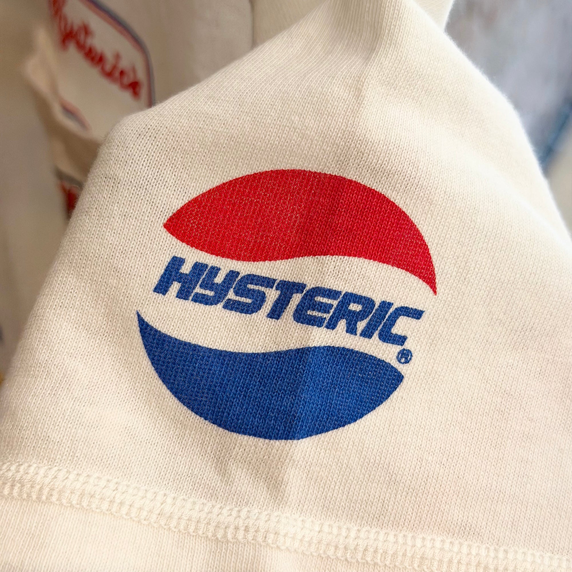 HYSTERIC GLAMOUR CONSUMERISM TEE ‘MULTI’