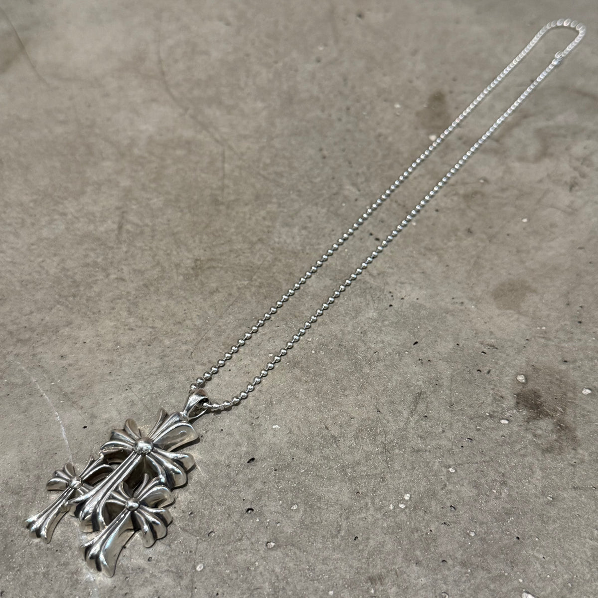 CHROME HEARTS SMALL TRIPLE CROSS NECKLACE ‘SILVER’