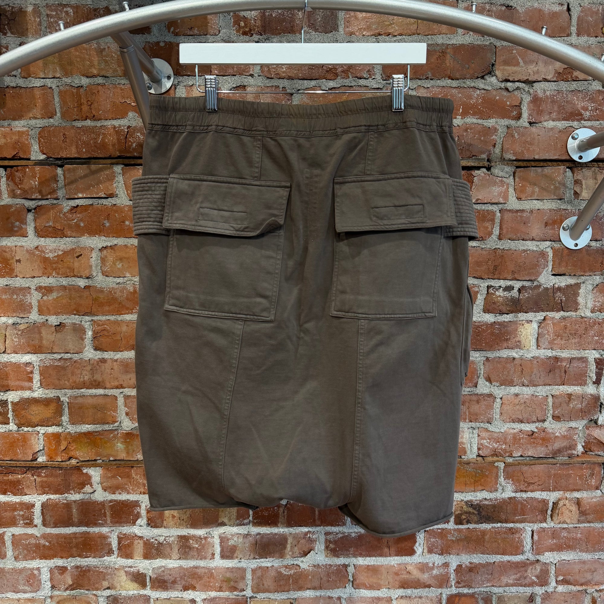 RICK OWENS DRKSDHW CREATCH CARGO SHORTS ‘DUST’