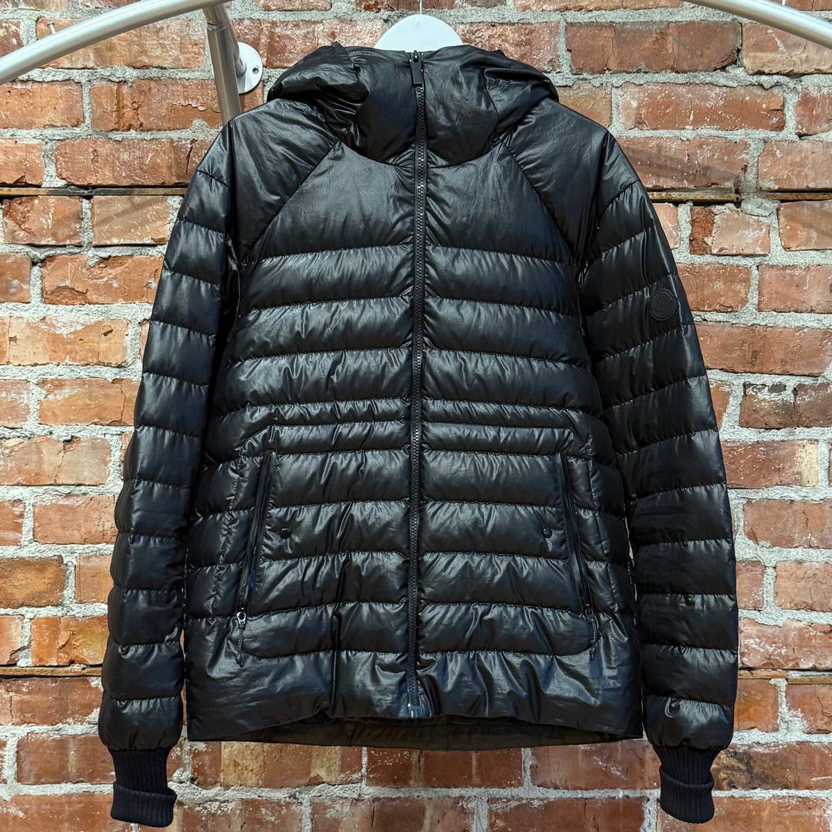 MONCLER JILDAZ TONAL DOWN PUFFER JACKET ‘BLACK’