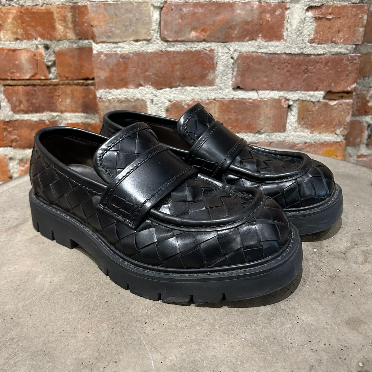 BOTTEGA VENETA INTRECCIATO HADDOCK LOAFERS ‘BLACK’
