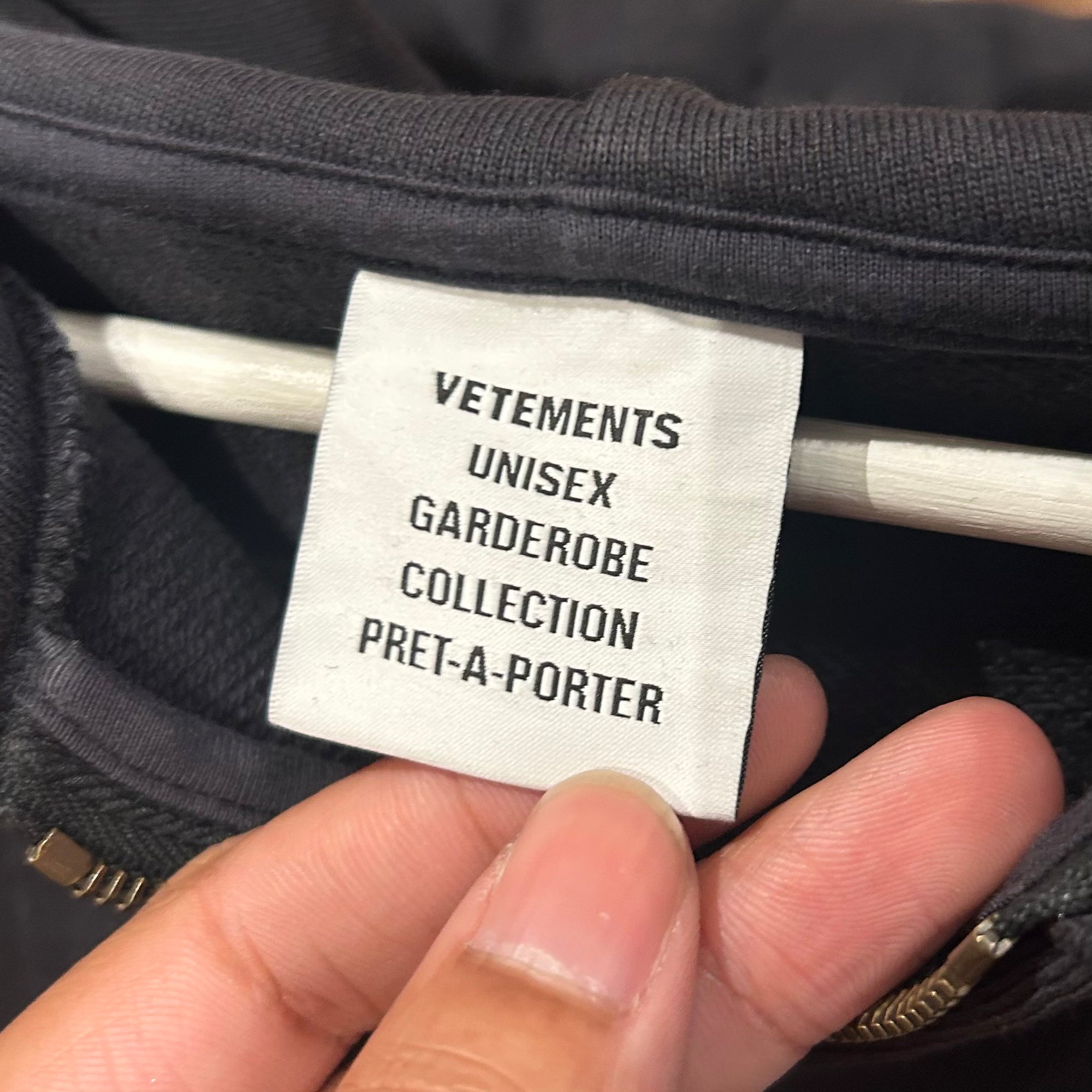 VETEMENTS SS25 LIMITED EDITION POLIZEI ZIP HOODIE ‘BLACK’