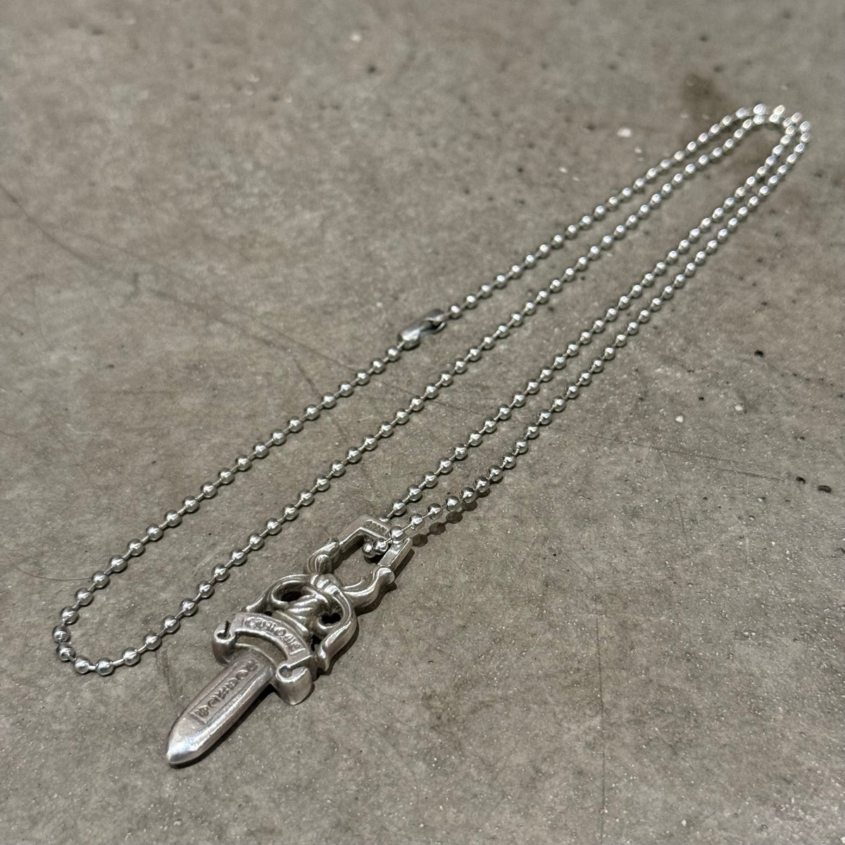 CHROME HEARTS 