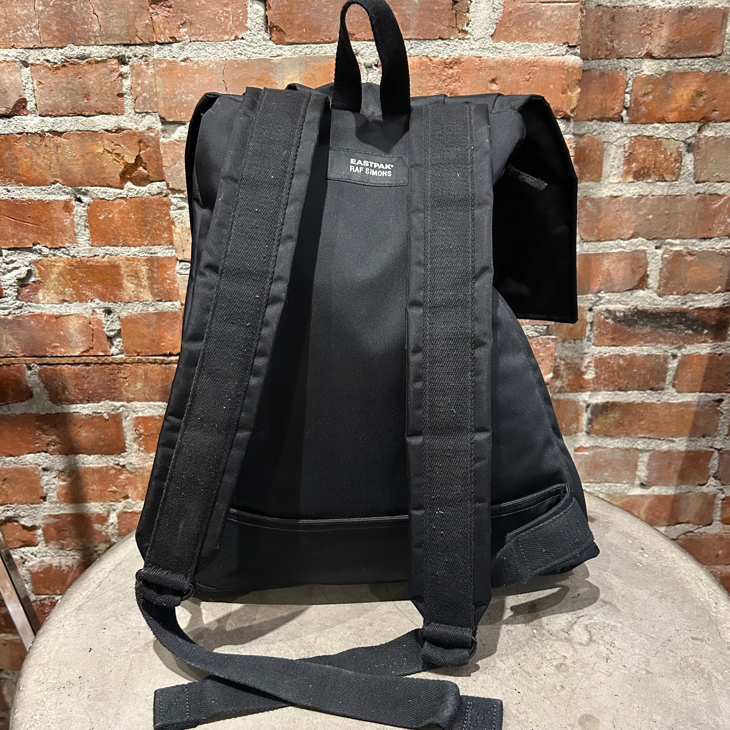 RAF SIMONS EASTPAK OVERFLAP BACKPACK 'BLACK' – Sadō Room