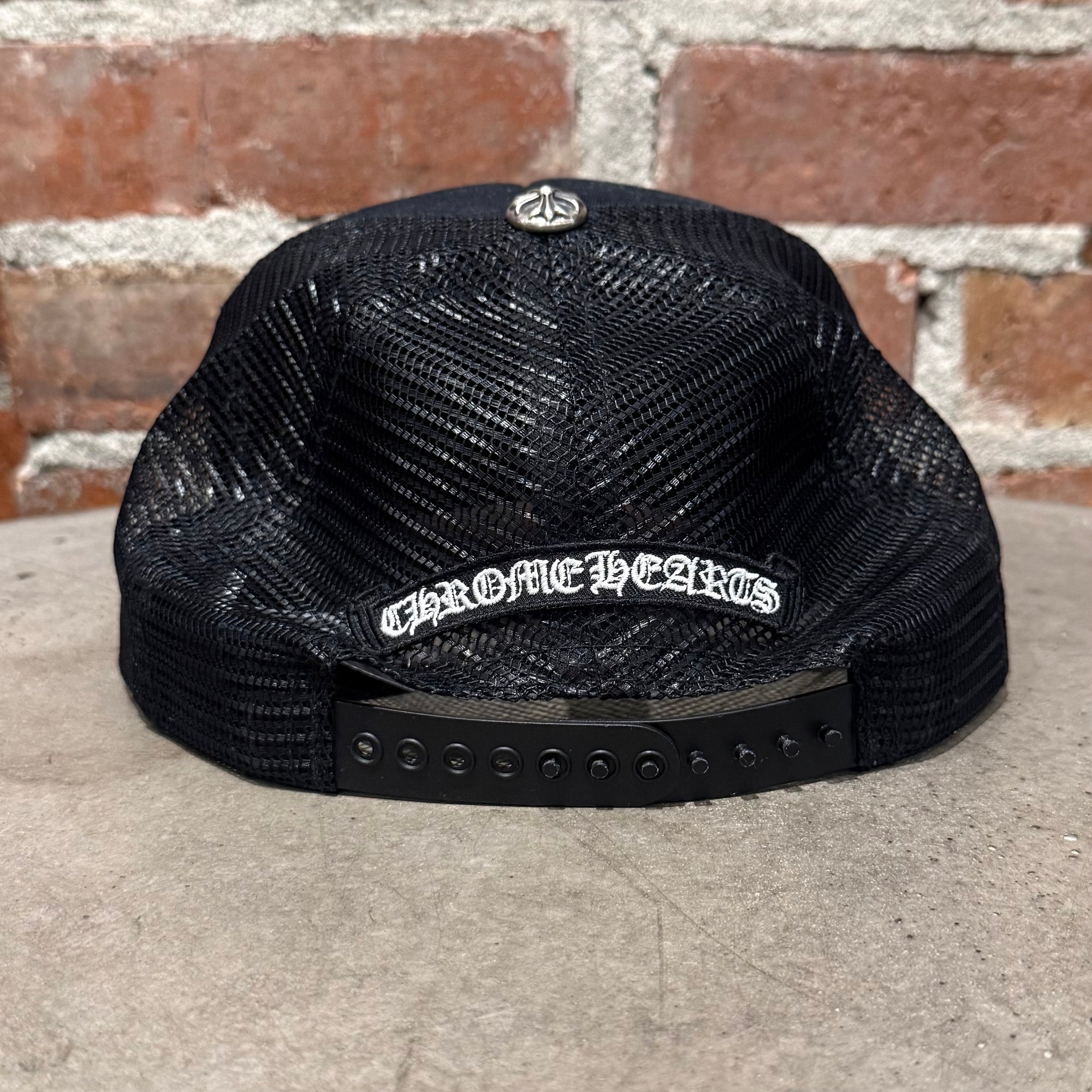 CHROME HEARTS TRIPLE PONY HAIR CROSS PATCH TRUCKER ‘BLACK’