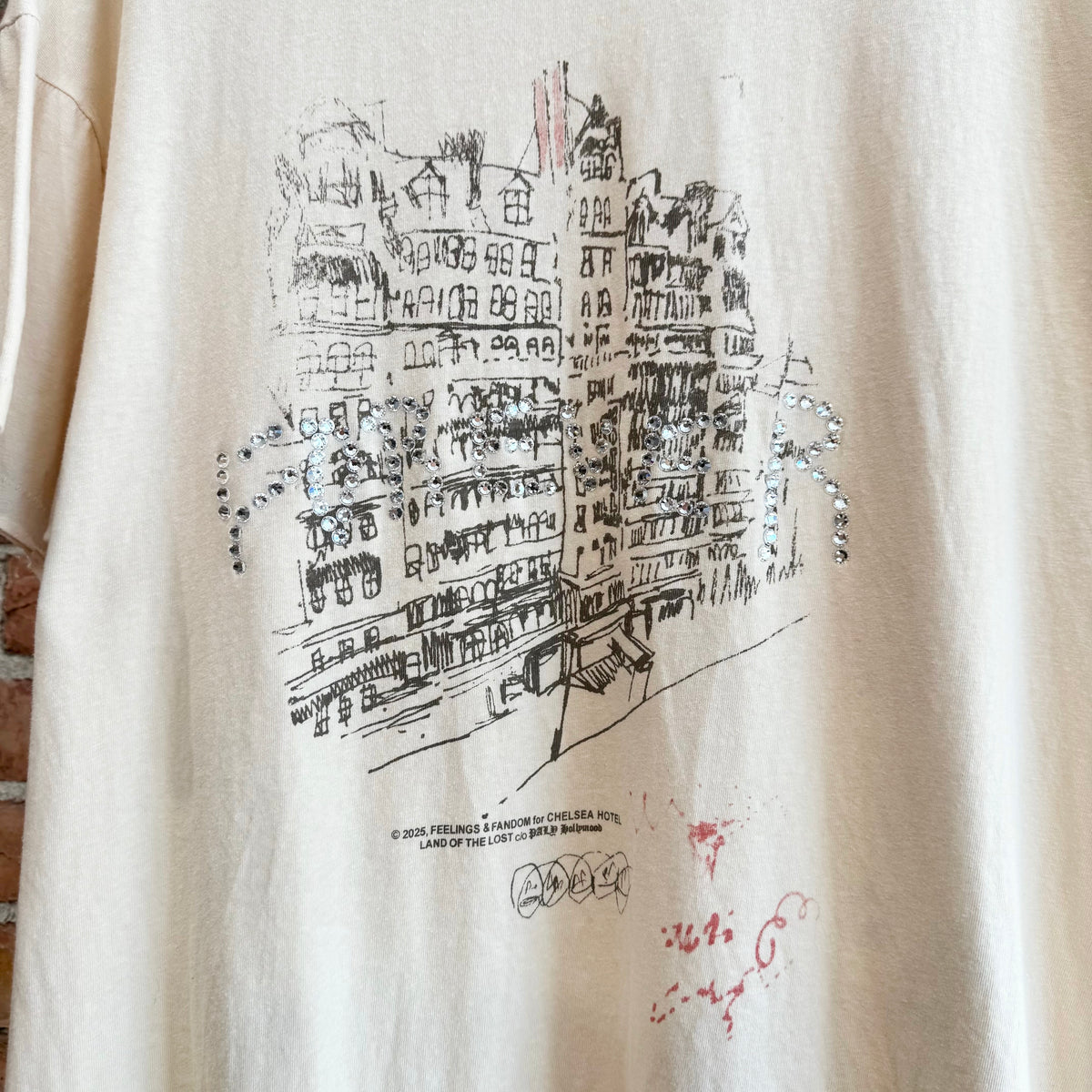 PALY HOLLYWOOD SS26 CHELSEAY HOTEL TEE ‘CREAM/BROWN’