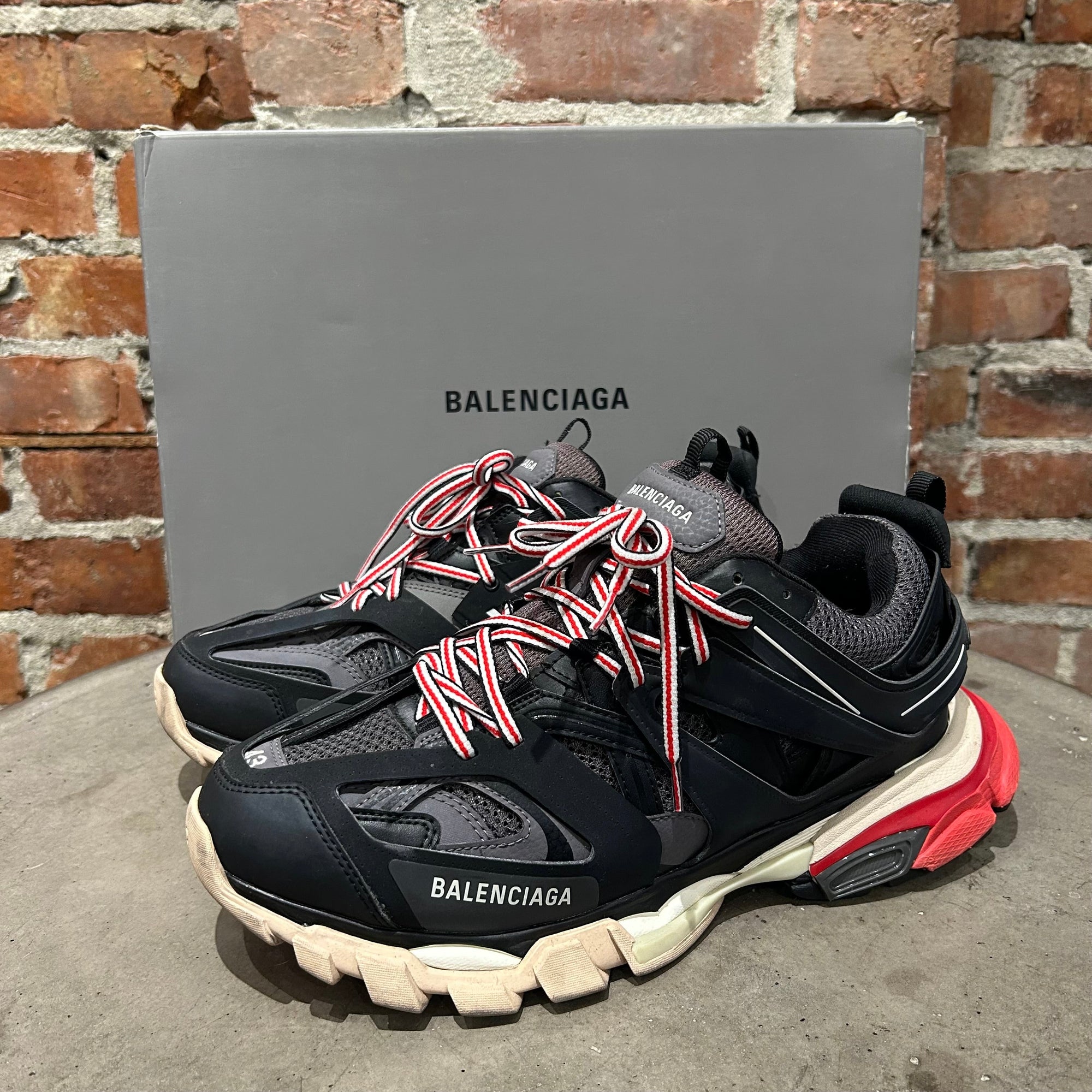 BALENCIAGA TRACK SNEAKERS ‘BLACK/RED’