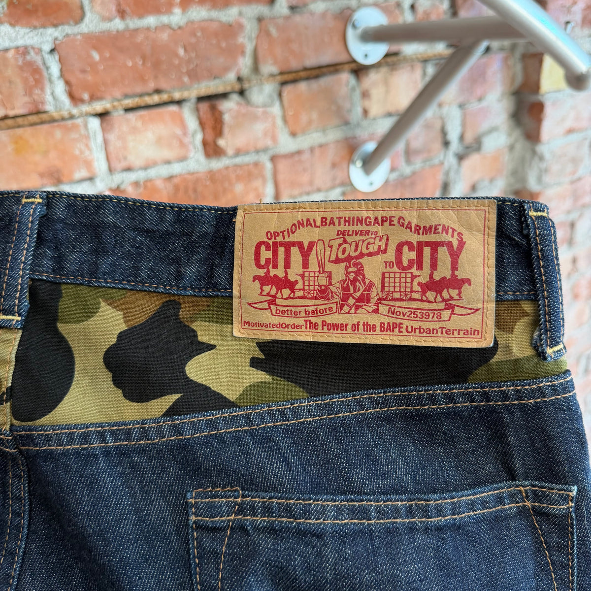 BAPE CAMO BACK DENIM SHORTS ‘DARK BLUE’