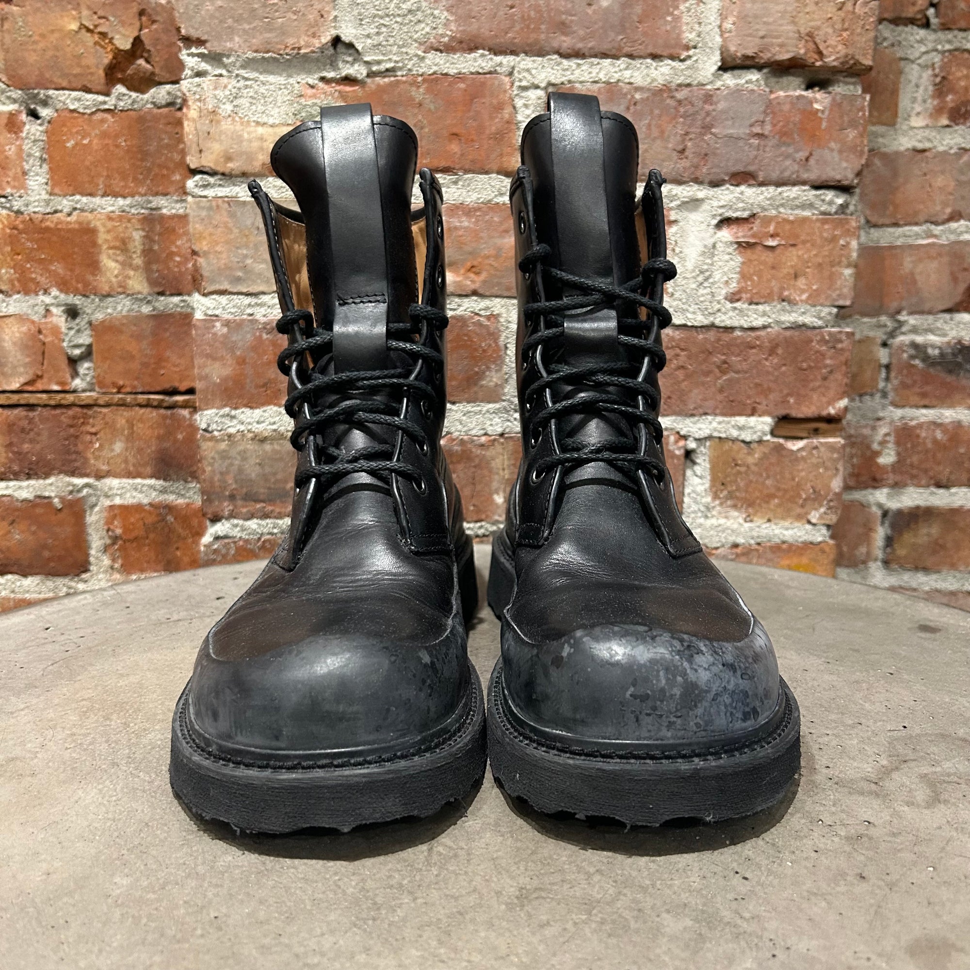 BOTTEGA VENETA STORM CUIR COMBAT BOOTS ‘BLACK’