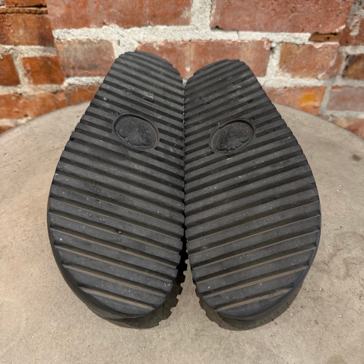 VERSACE LEATHER CLOG MULES ‘BLACK’