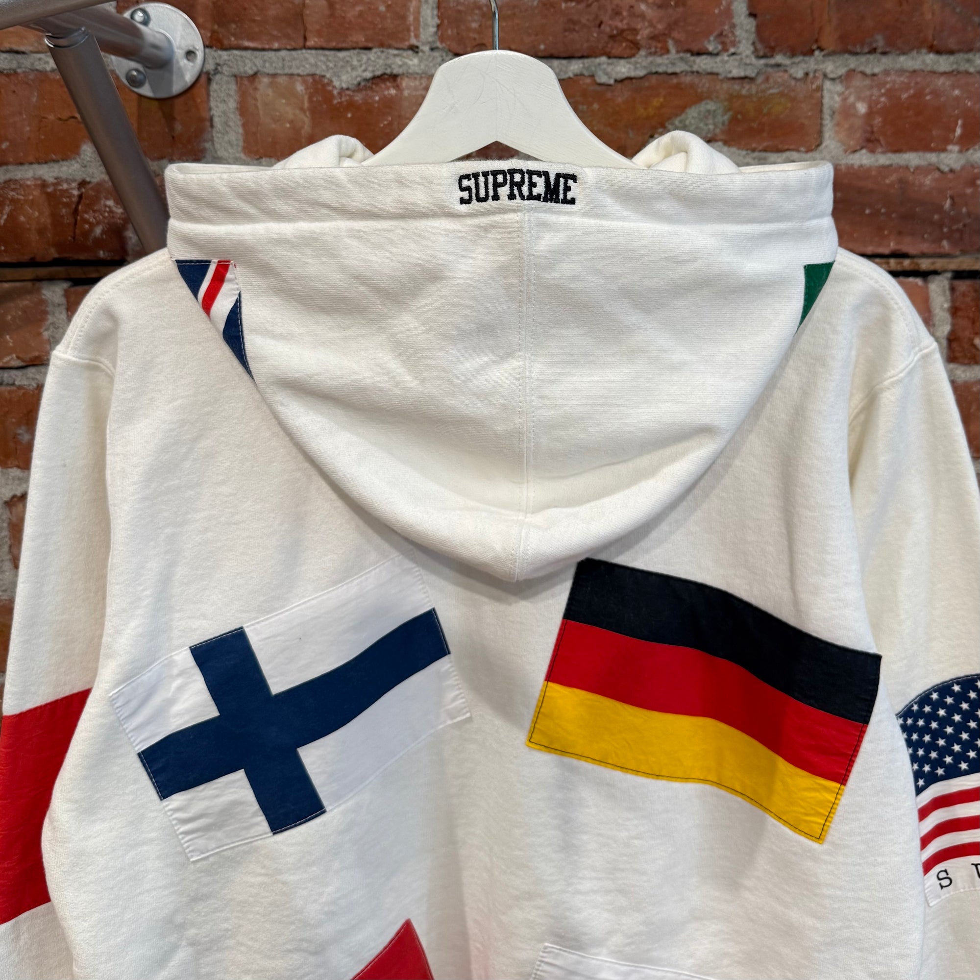 SUPREME FW13 INTERNATIONAL FLAGS HOODIE ‘WHITE’