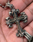 DEAL DESIGN GL CROSS MED NECKLACE ‘SILVER’
