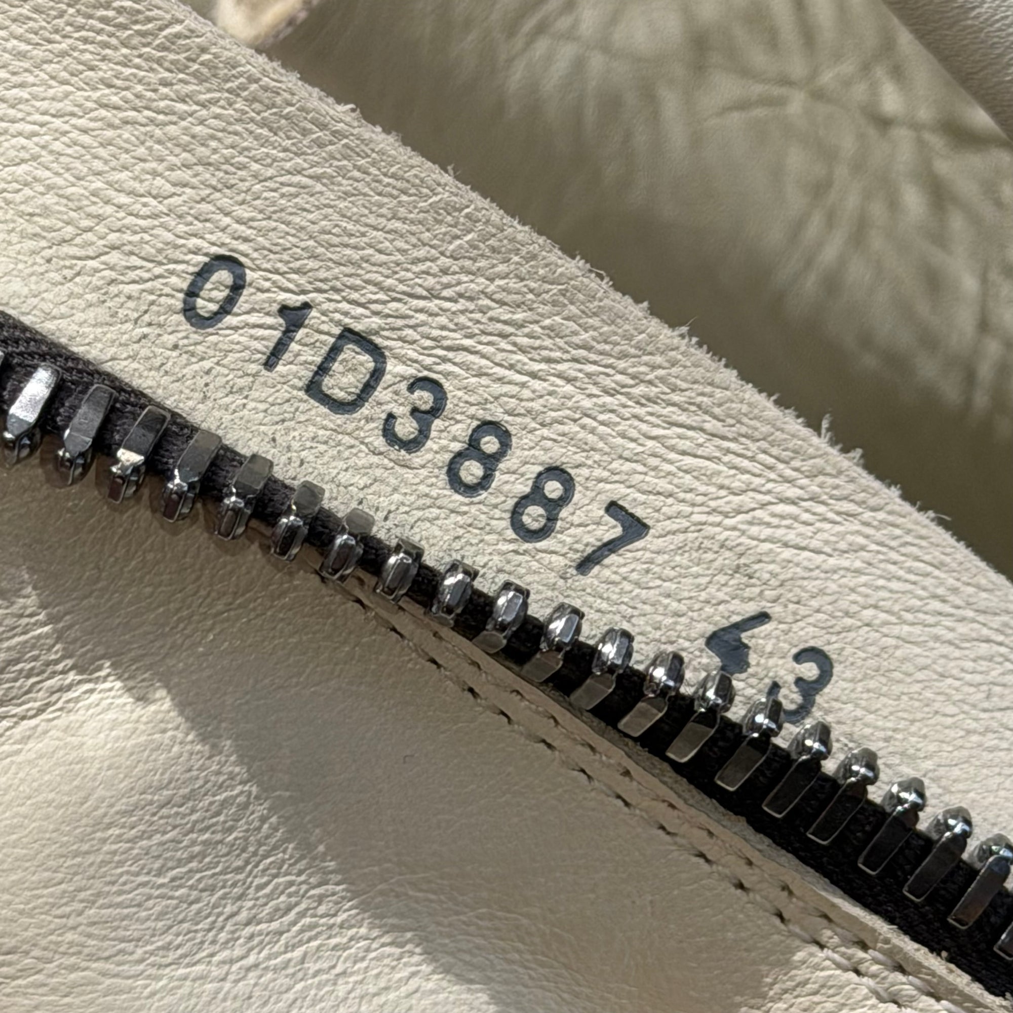 RICK OWENS FW25 JUMBO LACE BOZO TRACTOR BOOTS ‘MILK’