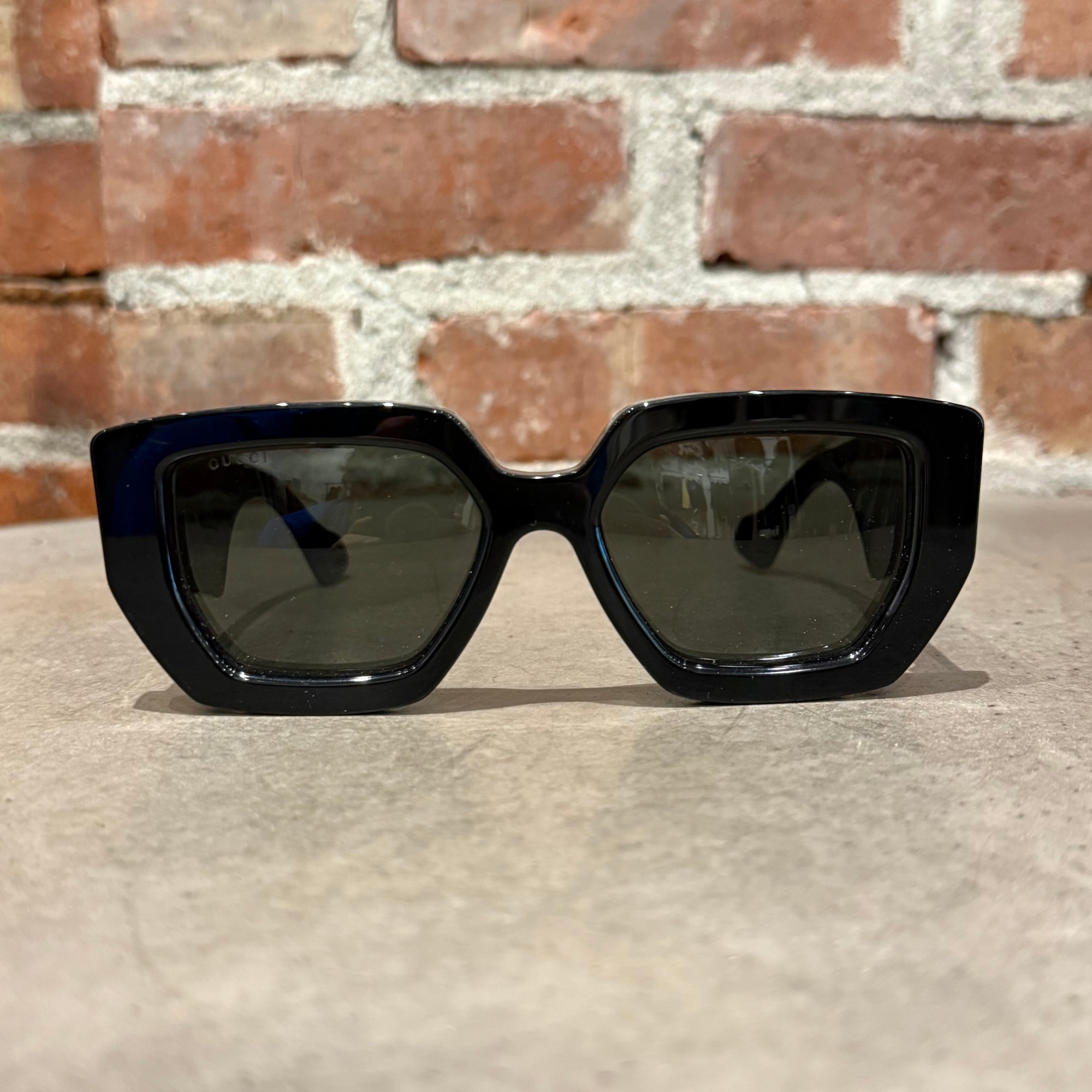 GUCCI BIG BOX BOVGV08450 SUNGLASSES ‘BLACK/GOLD’