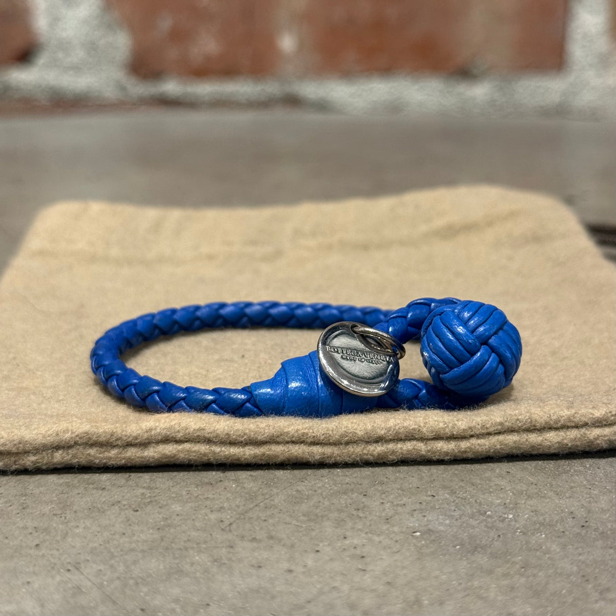 BOTTEGA VENETA INTRECCIATO LEATHER BRACELET ‘BLUE’