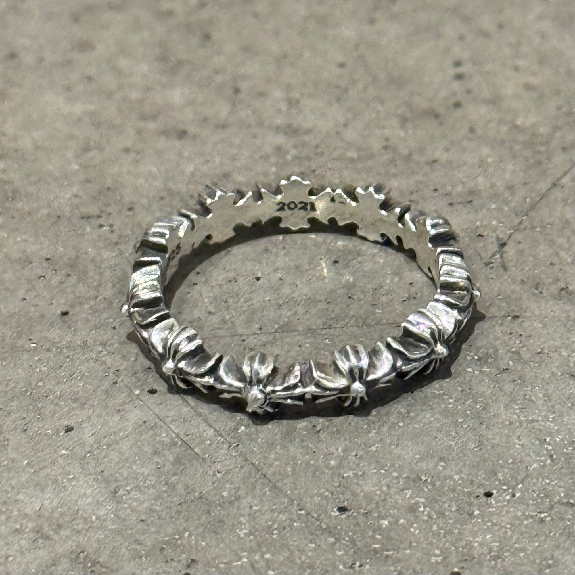 CHROME HEARTS TINY-E BAND RING ‘SILVER’