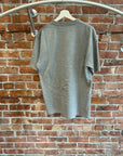 UNDERCOVER SUNDAY GRAPHIC TEE ‘Grey’