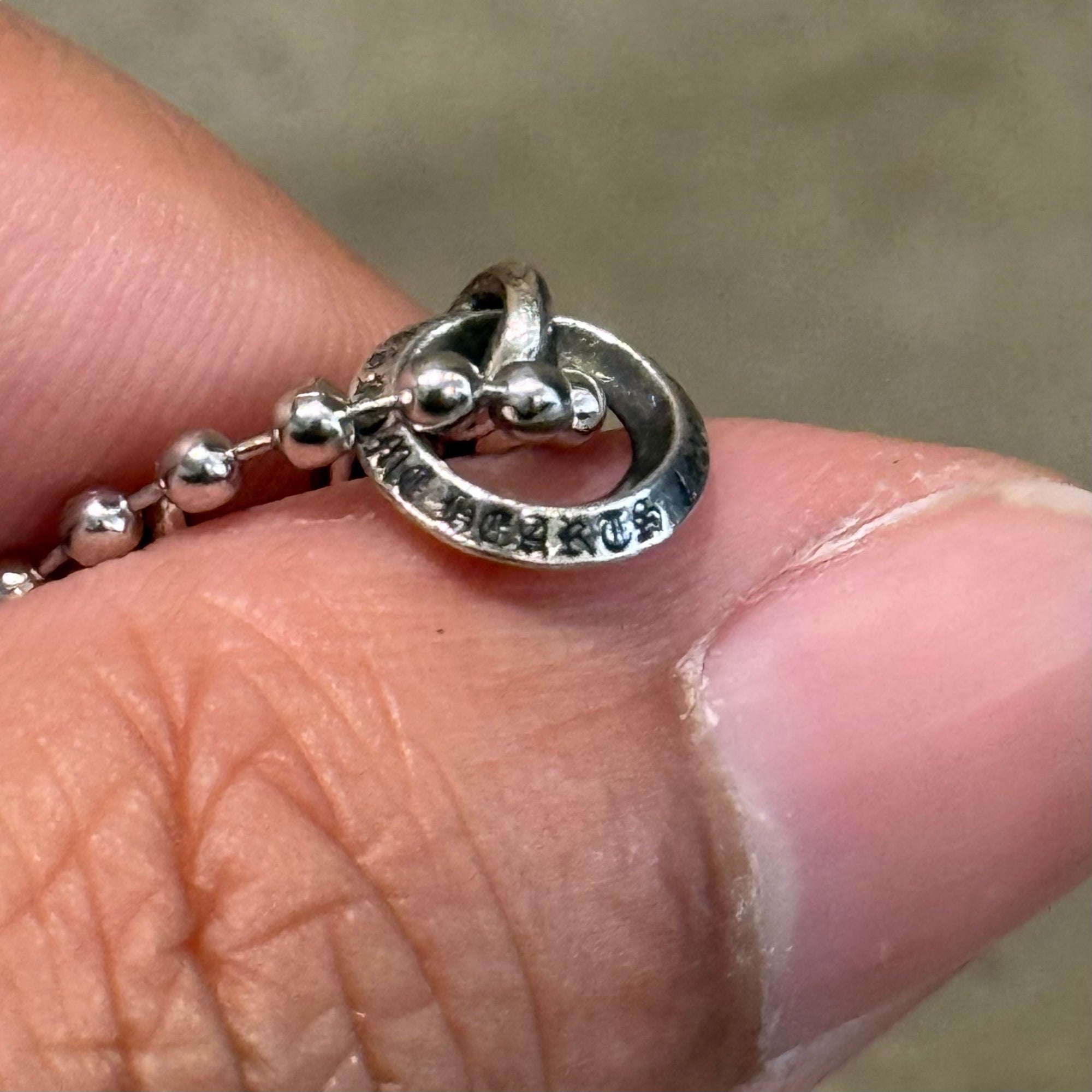 CHROME HEARTS TINY CROSS NECKLACE ‘SILVER’