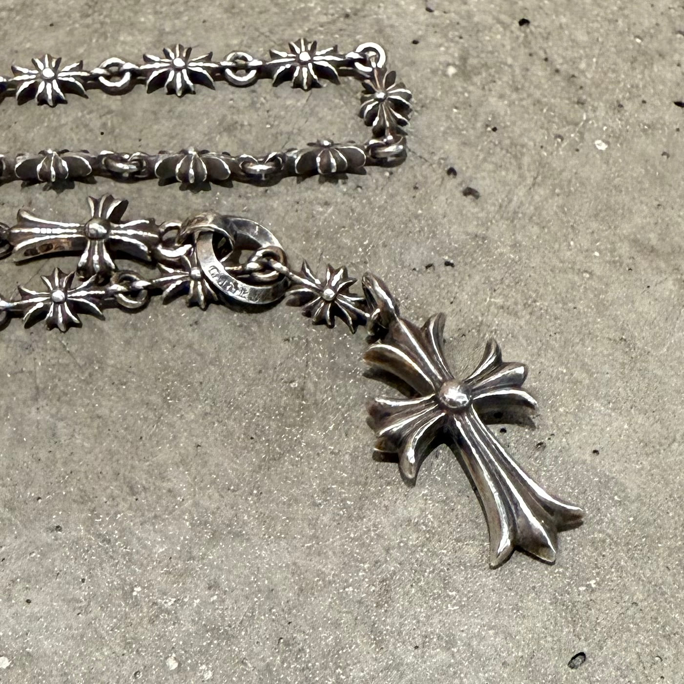 CHROME HEARTS TINY-E ROSARY NECKLACE 'SILVER'