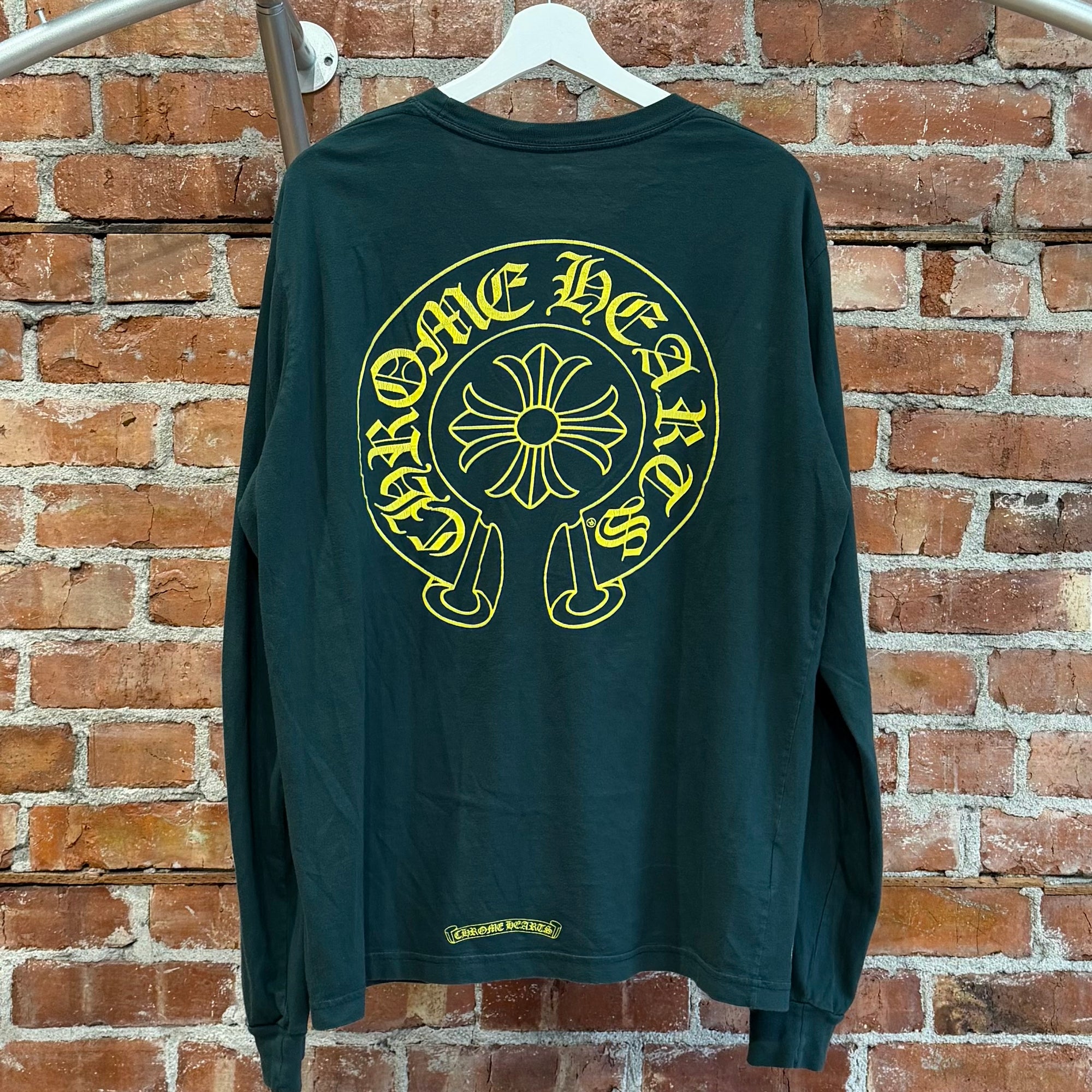 CHROME HEARTS HORSESHOE POCKET LONGSLEEVE ‘FOREST/NEON’