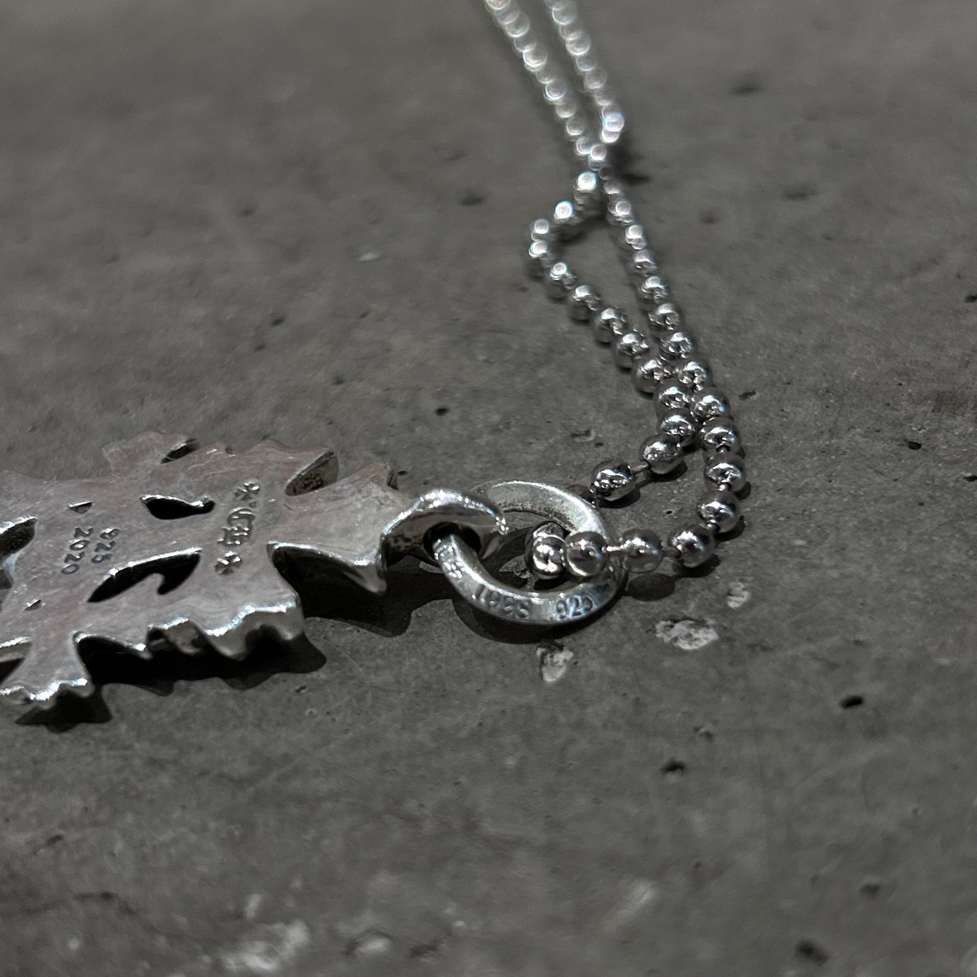 CHROME HEARTS SMALL TRIPLE CROSS NECKLACE ‘SILVER’