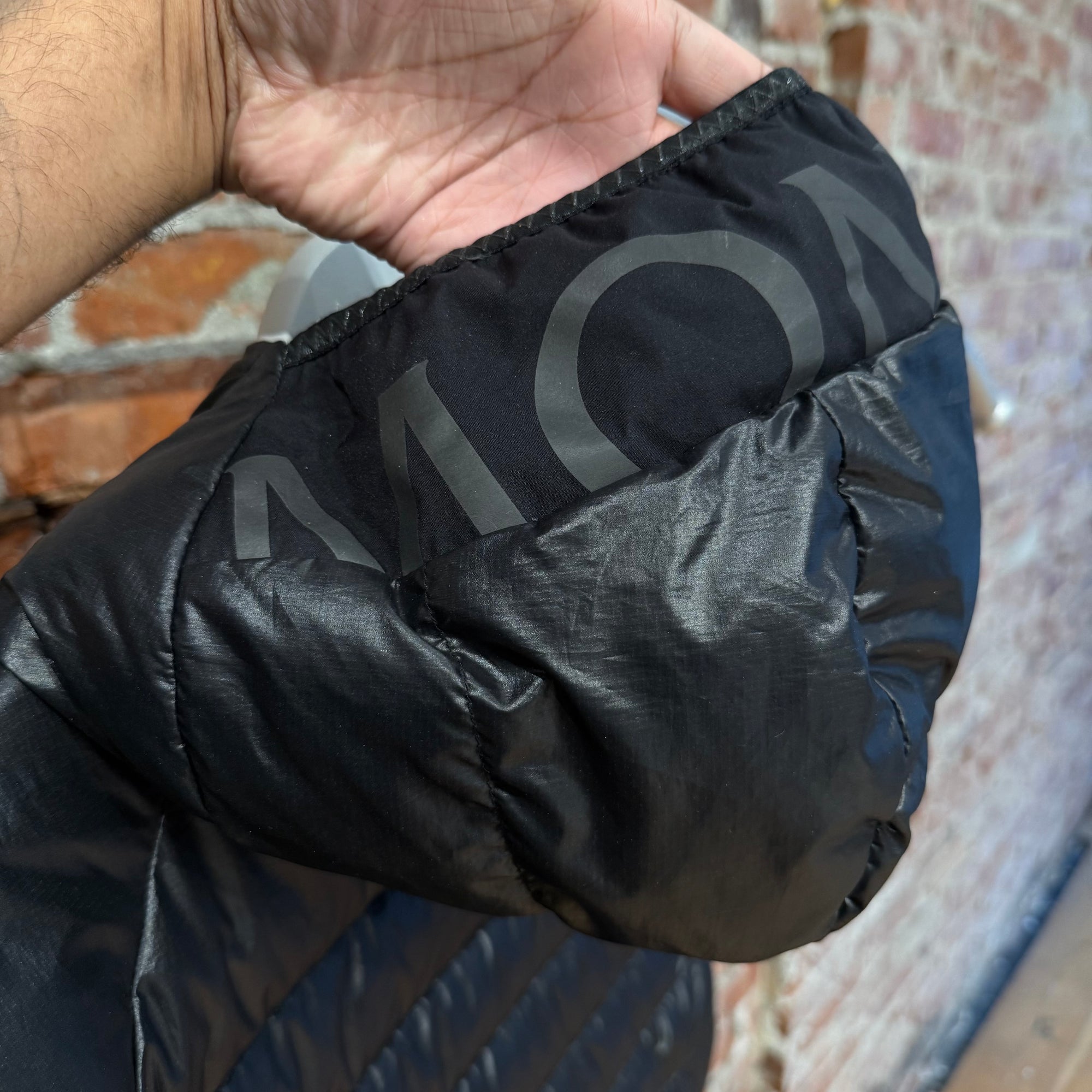 MONCLER JILDAZ TONAL DOWN PUFFER JACKET ‘BLACK’