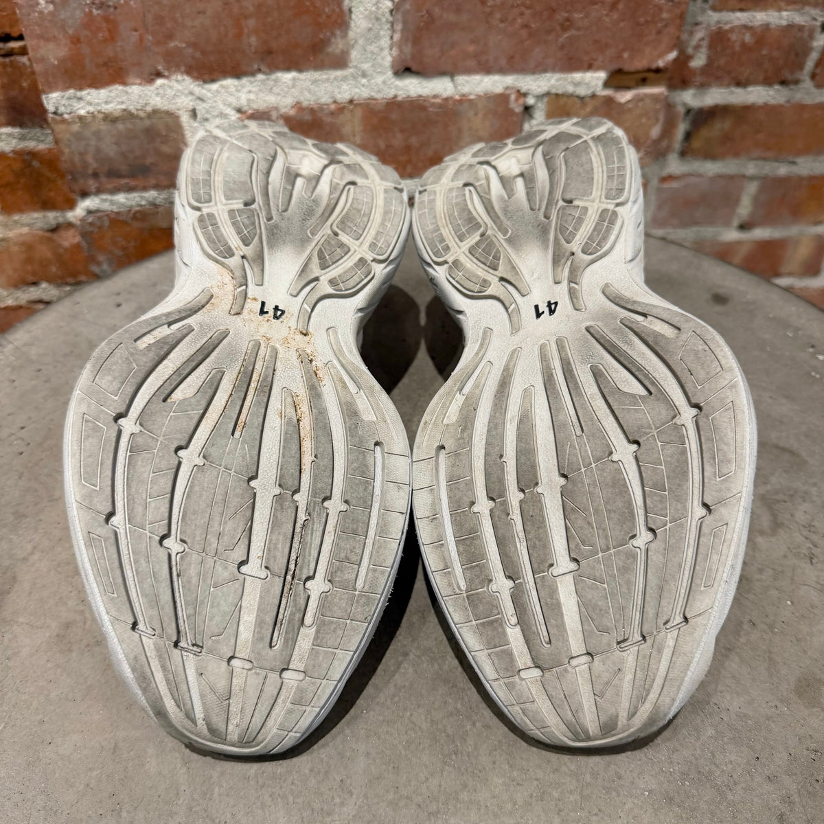 BALENCIAGA MONDAY SNEAKERS SNEAKERS ‘STONE’
