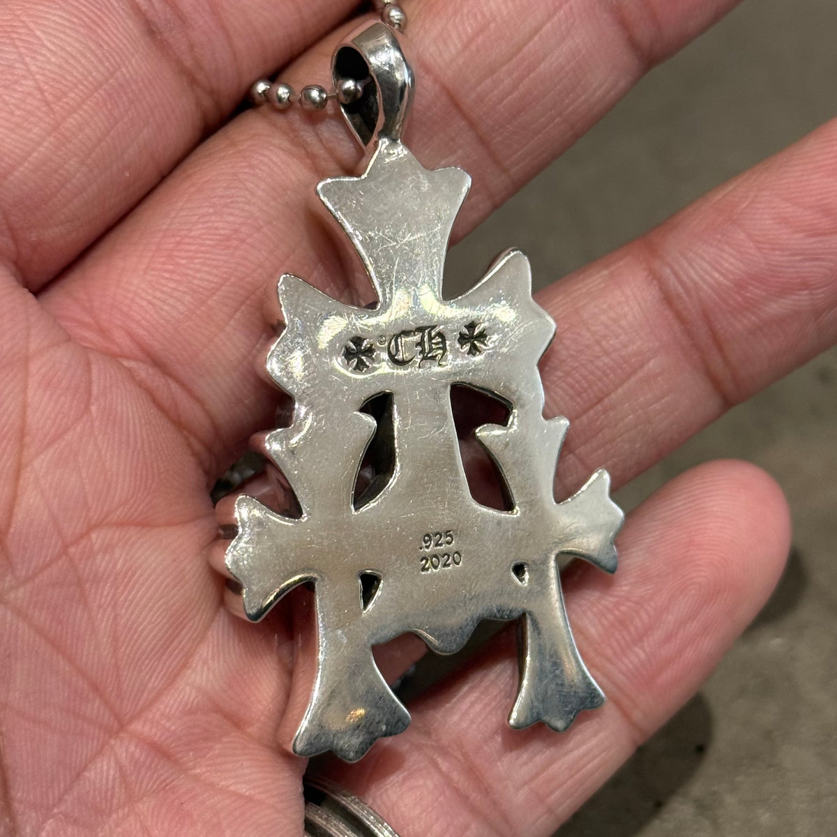 CHROME HEARTS SMALL TRIPLE CROSS NECKLACE ‘SILVER’