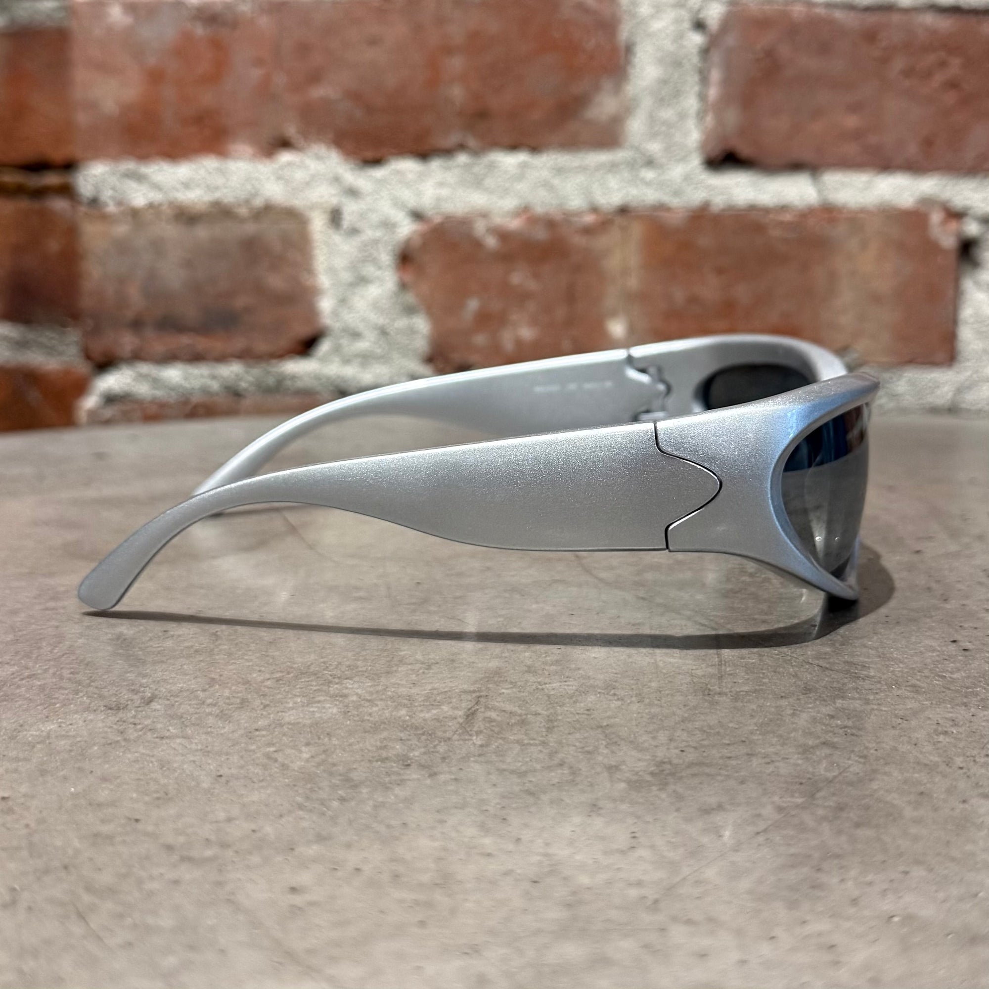 BALENCIAGA SWIFT OVAL SUNGLASSES ‘SILVER’