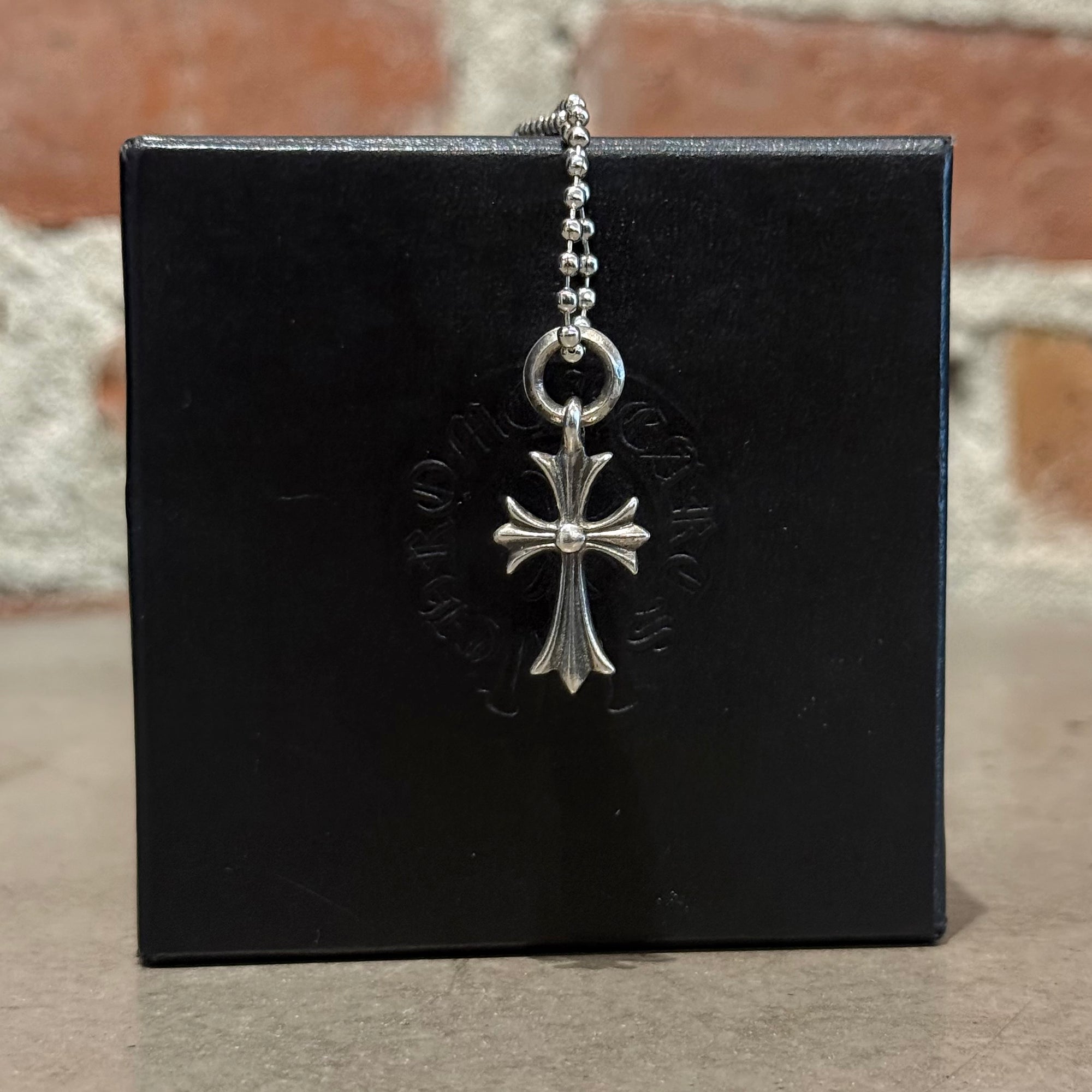 CHROME HEARTS TINY CROSS NECKLACE ‘SILVER’