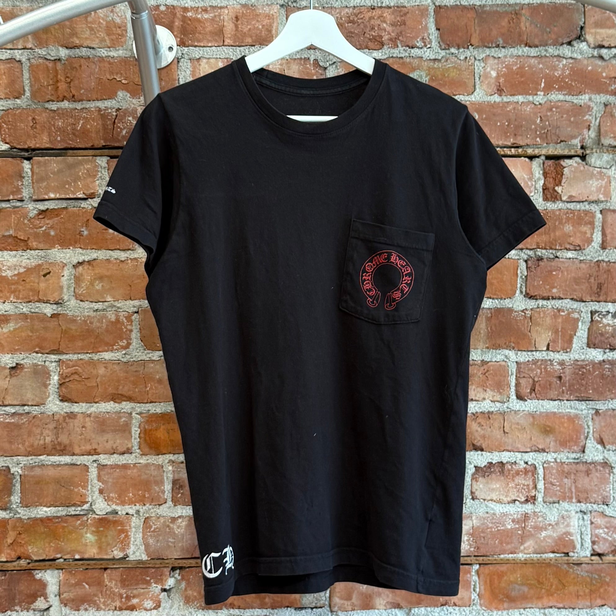 CHROME HEARTS CEMETERY HORSESHOE TEE ‘BLACK’